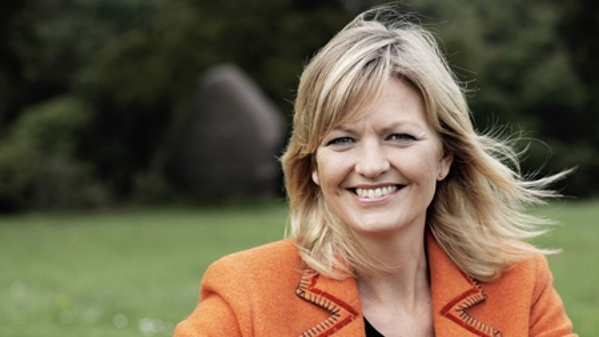Fødevareminister Eva Kjer Hansen (V) kan meget vel løbe af med titlen som Danmarks nye EU-kommissær, spår en række eksperter.