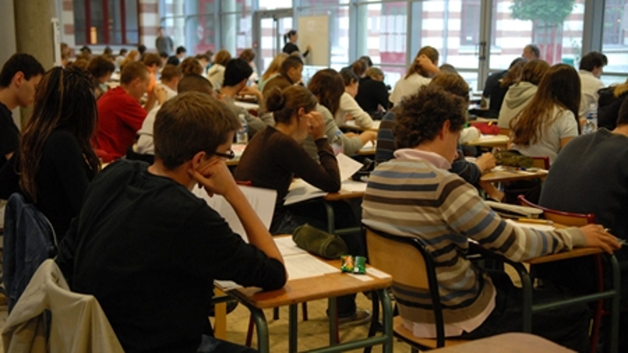 Bertel Haarder beskyldes for at fortie dårlige tal om frafald i forhold til klassekvotienter.