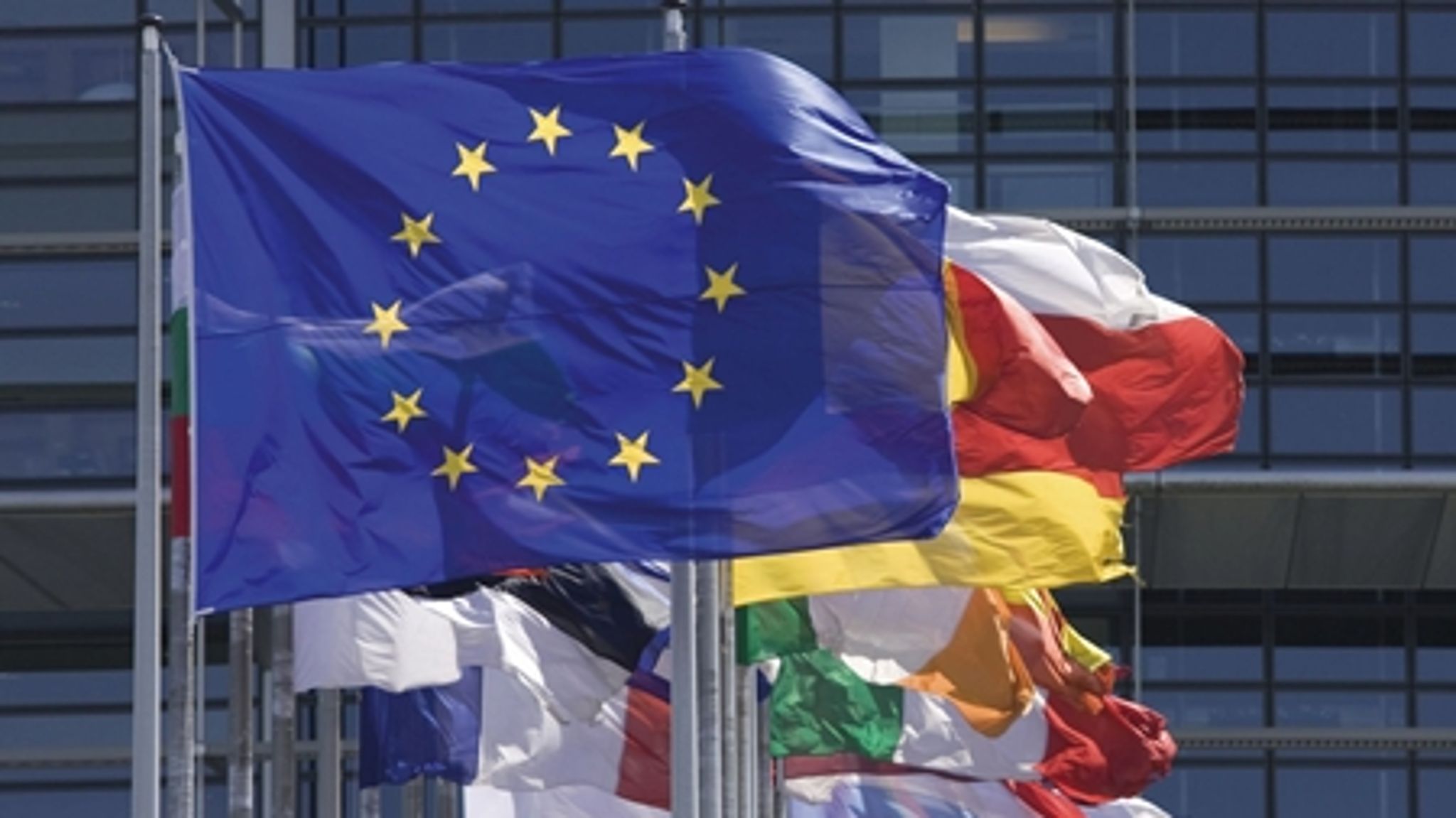 Den 1. december 2009 trådte Lissabon-traktaten i kraft. Det kan få betydning både for EU's skattepolitik og det fælles toldsamarbejde.