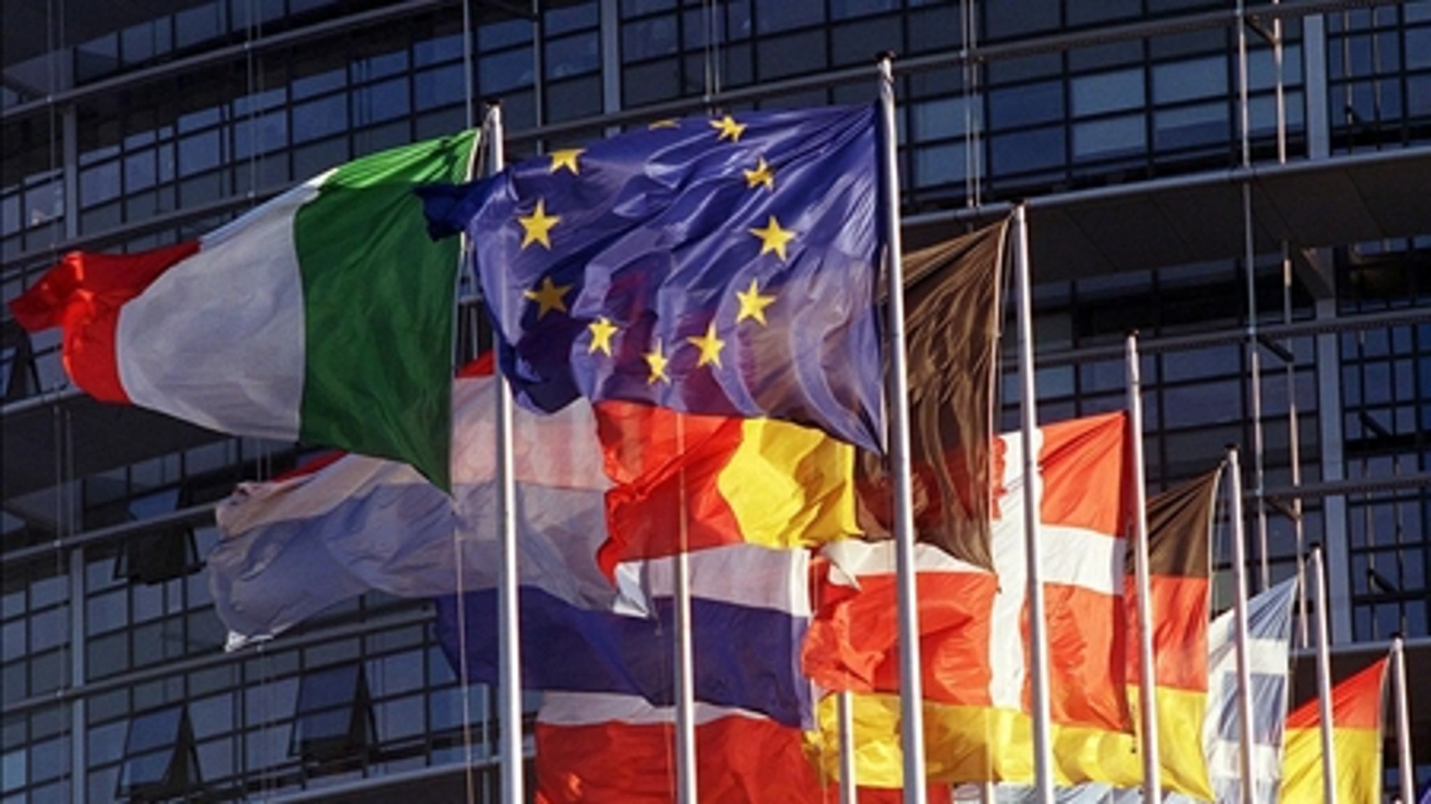 Det spanske EU-formandskab får det svært med beskæftigelsen på grund af nye arbejdsgange og den økonomiske nedtur.