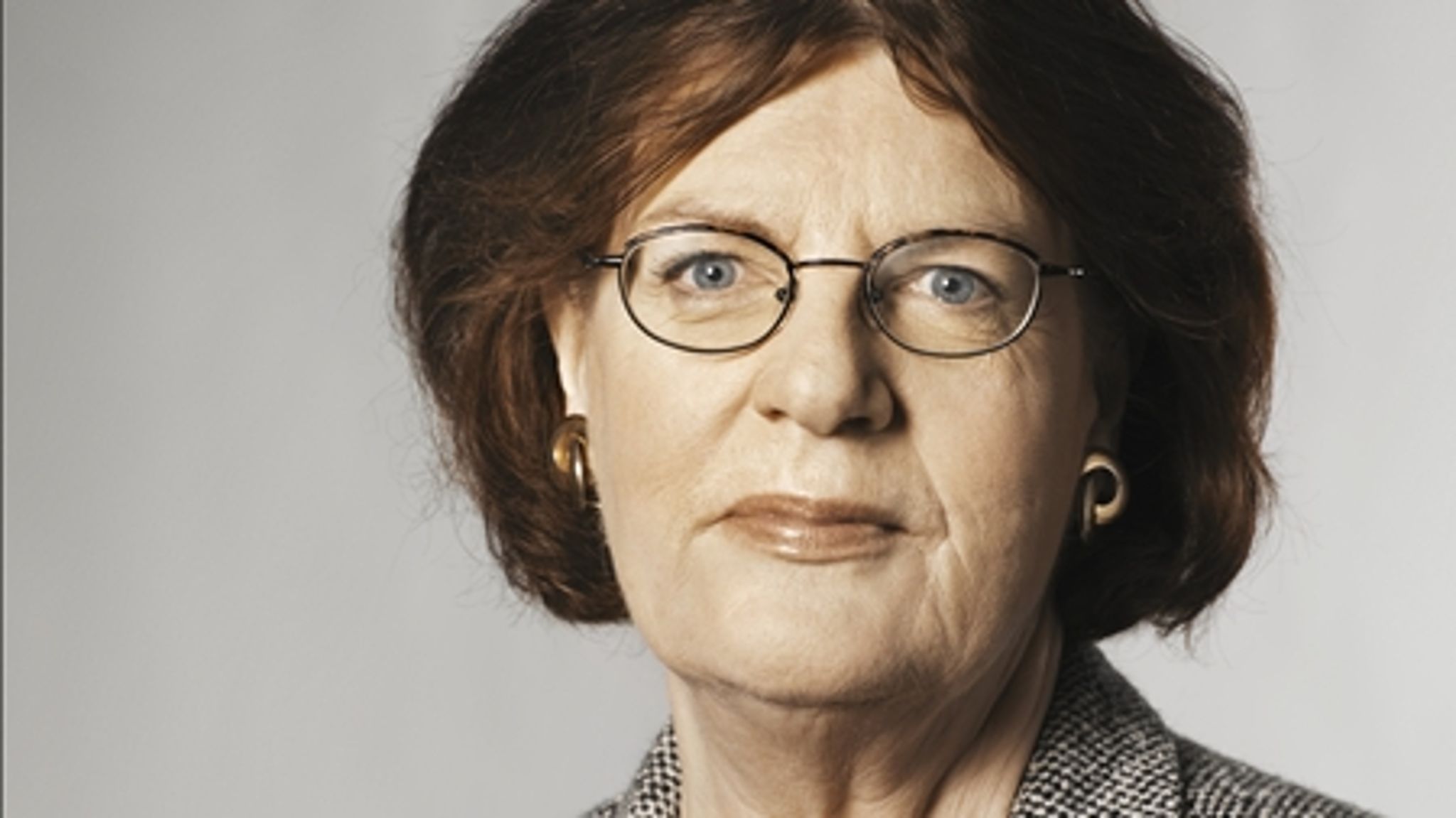 Britta Schall Holberg mener, at der skal politikere i professionshøjskolernes bestyrelser. Det er måden at sikre lokale uddannelsesinstitutioner.
