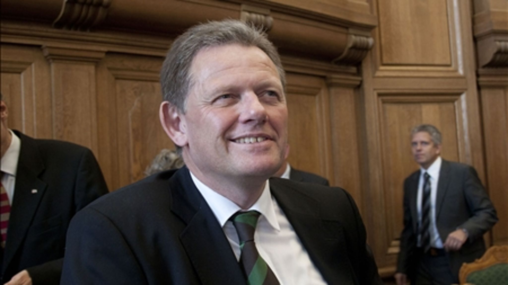 Rigsrevisionen er utilfreds med, at justitsminister Lars Barfoed (K) og Domstolsstyrelsen ikke tager kritikken til sig i sagen om den digitale tinglysning.