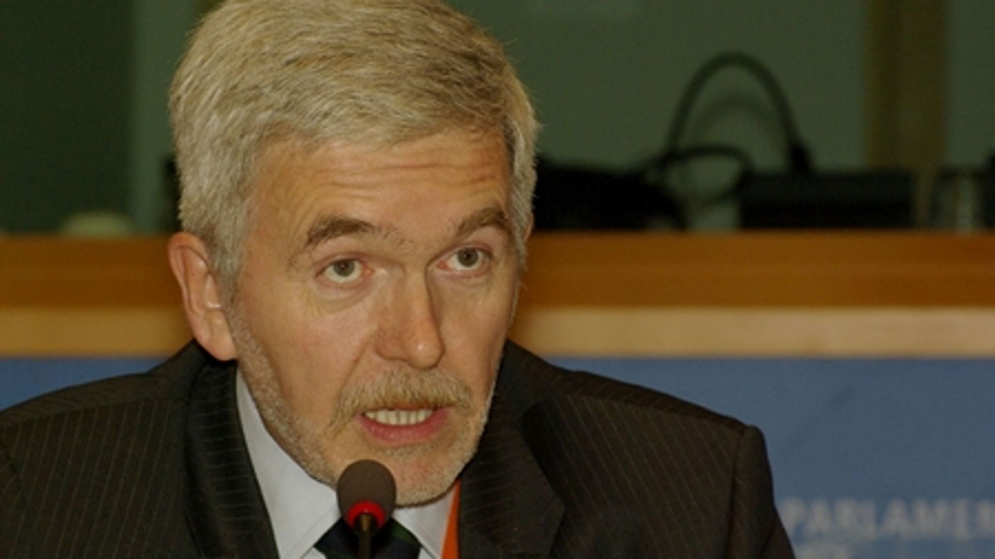 EU-generaldirektør Jan Truszczynsk vil beskatte alle former for publicistisk medieindhold lige, så alle medier bidrager til momsgrundlaget for unionen.