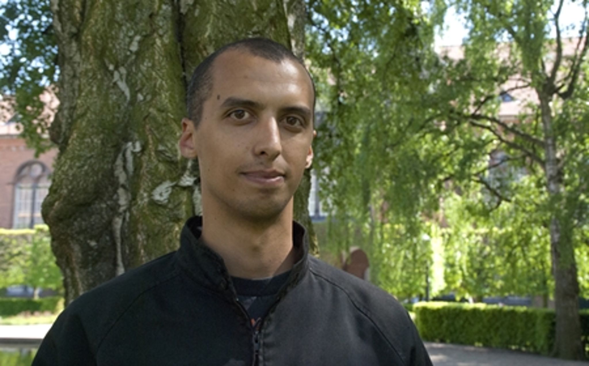 Mattias Tesfaye, SF: Sandheden er, at vi har skiftet politisk holdning. Det er væsentligt at få sagt - særlig i SF, hvor der stadig er folk, der tror, at den nye linje er et resultat af, at vi vil i regering - og at vi falder tilbage til "det gamle SF", når valget er ovre. Det er ikke alene upræcist, det er forkert.