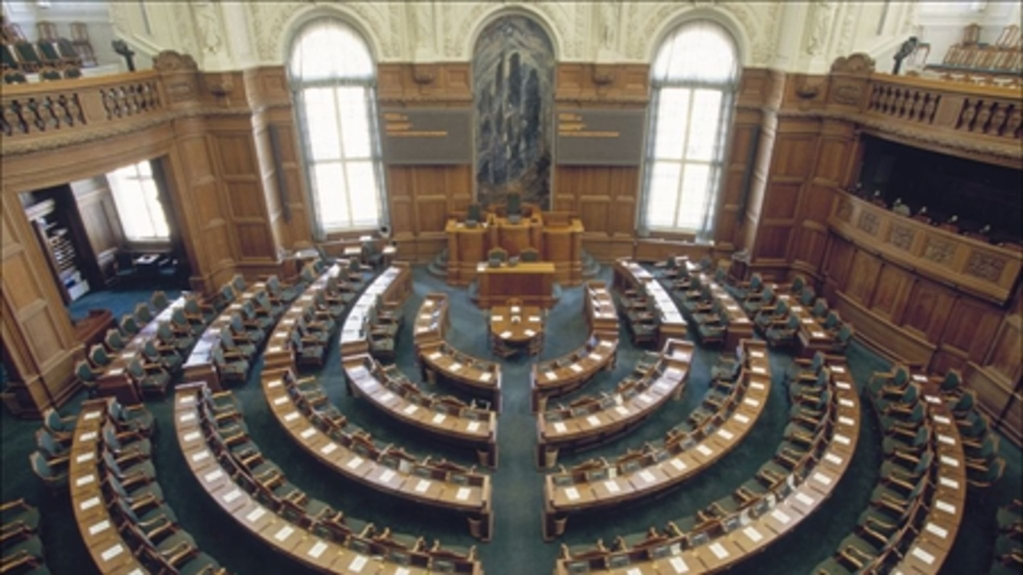 Når Folketinget åbner igen i begyndelsen af oktober, så vil der ikke være et eneste af medlemmerne, som bor i den almene boligsektor.
