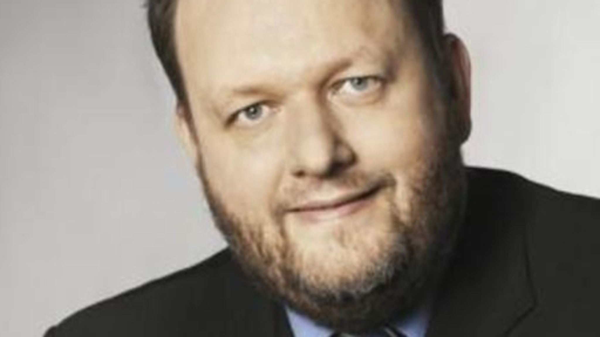 Venstre lægger op til en hård kurs over for regeringen forud for efterårets energiforhandlinger.