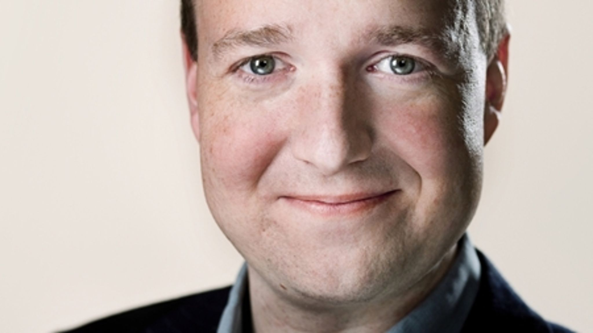 Det bekræfter det, vi frygtede, da man fjernede tidligere tiders fokus på it ved at splitte området op. Vi ser nu, at ingen ministre føler ansvar for området, og derfor ryger fokusset". Venstres Michael Aastrup Jensen er ikke imponeret over regerings politik på it-området. Mandag blev 62 medarbejdere afskediget i Digitaliseringsstyrelsen og Moderniseringsstyrelsen.
