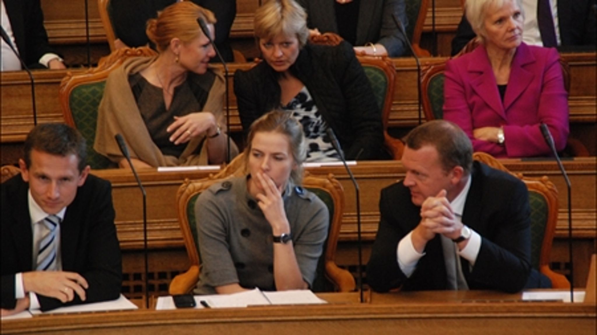 Hvis der var valg nu, ville Lars Løkke Rasmussen (V) blive statsminister igen. Samtidig vil Venstre sammen med R, K og LA kunne danne et alternativt flertal uden om DF.