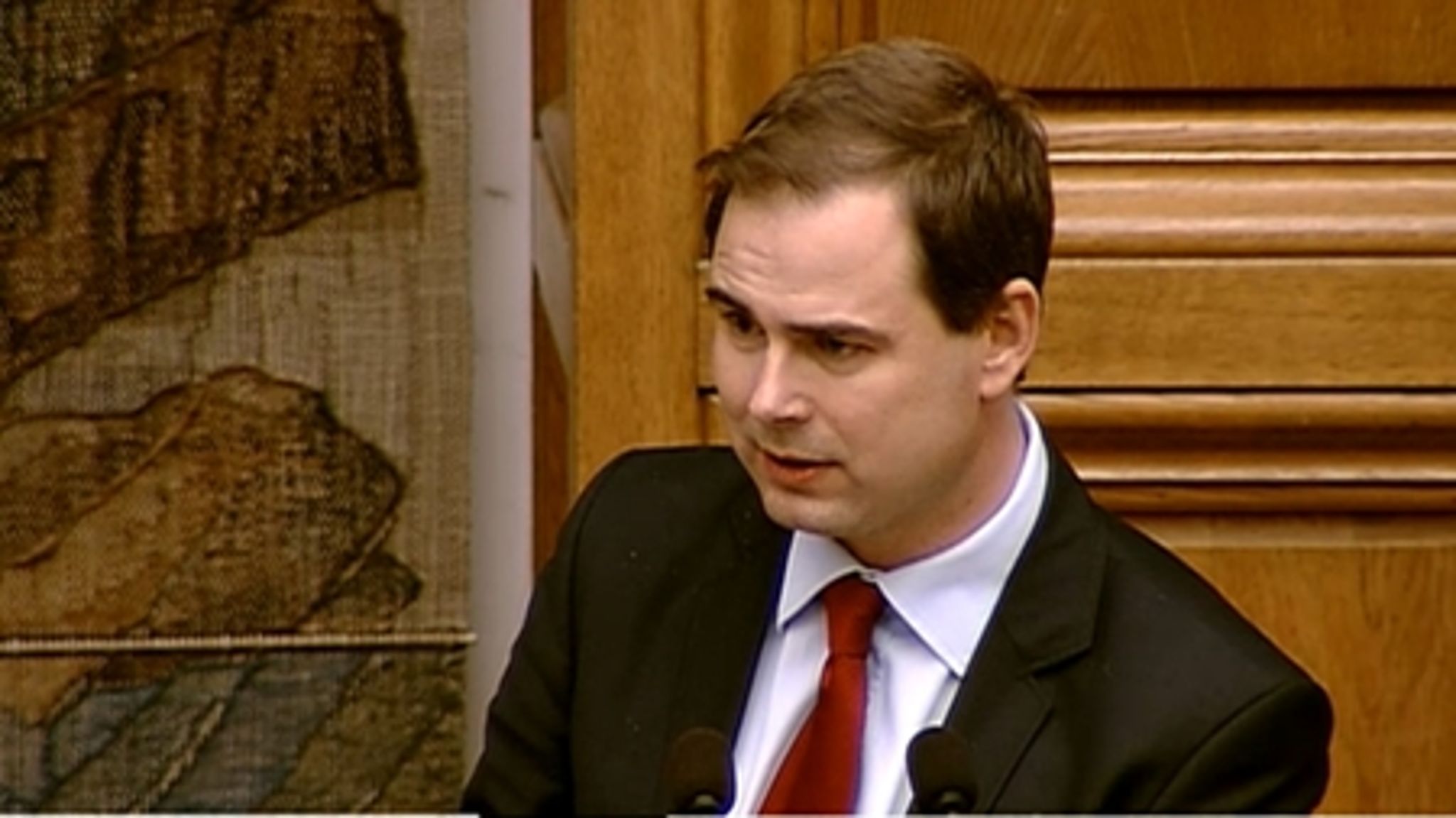 Europaminister Nicolai Wammen bakker udenrigsminister Villy Søvndal op.