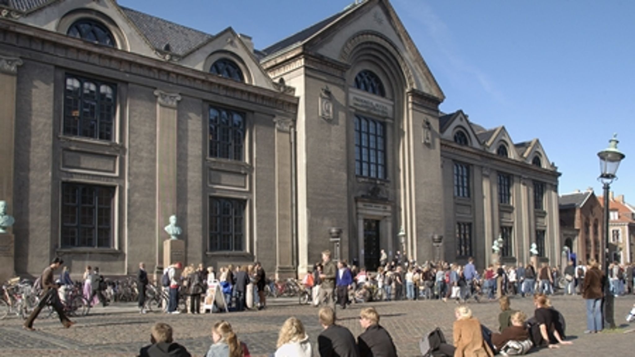 For fremtiden skal lærerstuderende kunne tage fag på universiteterne. Sådan lyder det fra de ordførere, der i øjeblikket forhandler om en reform af læreruddannelsen.