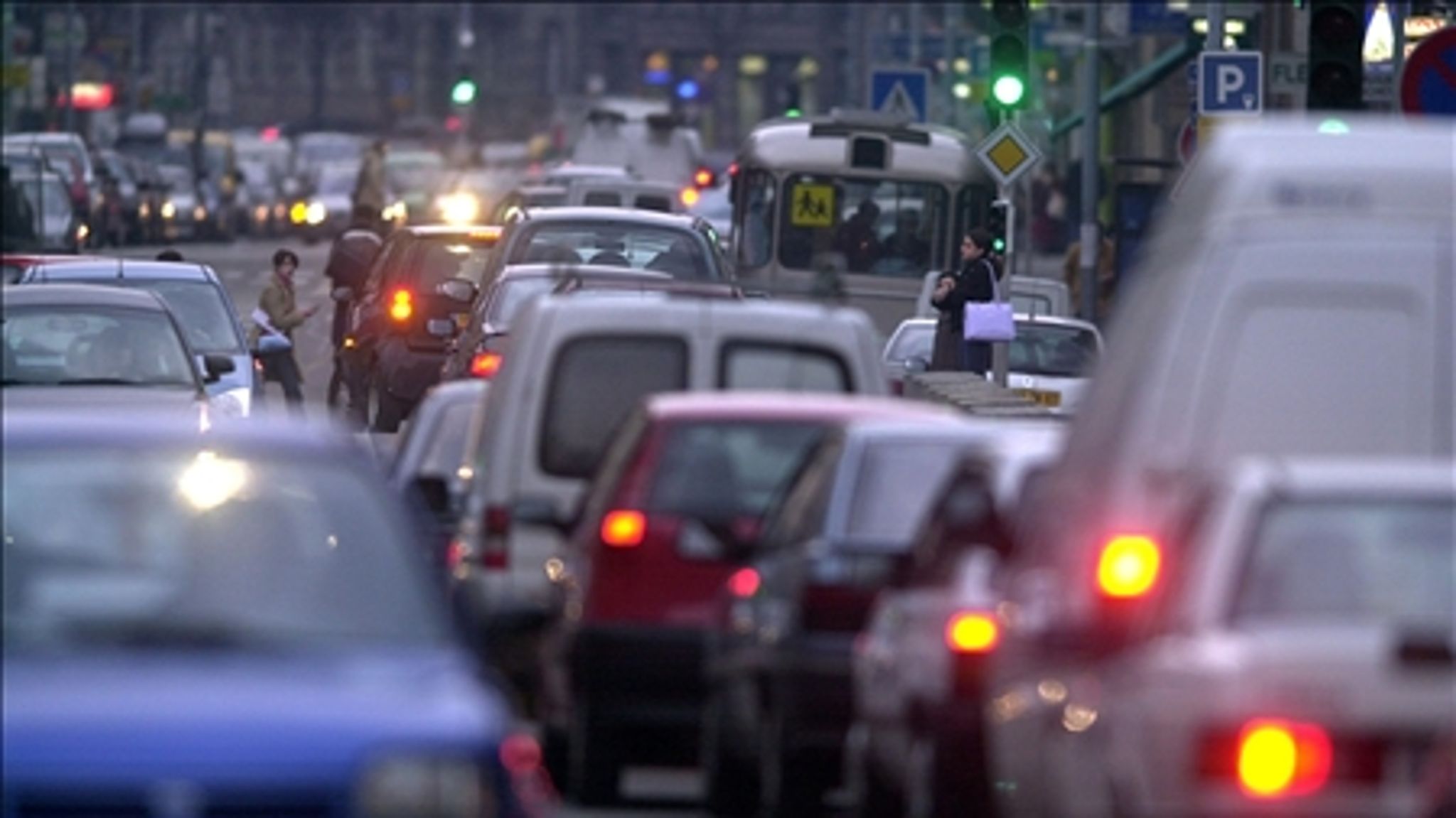 Ifølge de grønne organisationer bør CO2-udslippet presses ned på 80 g/CO2 pr. kilometer i 2020.