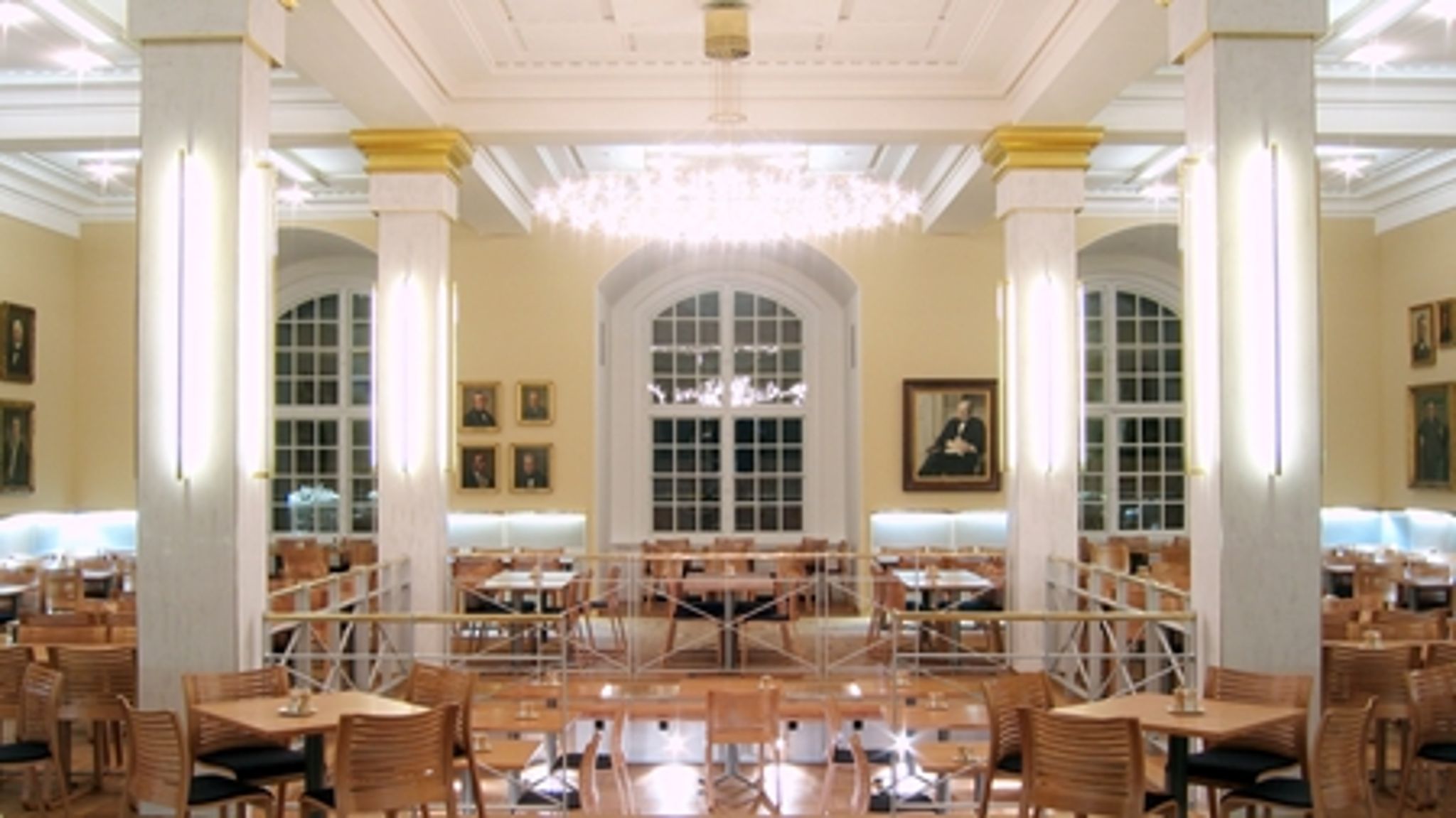Folketingets Restaurant, Snapstinget, fylder politikerne med salt, mener ernæringseksperter.