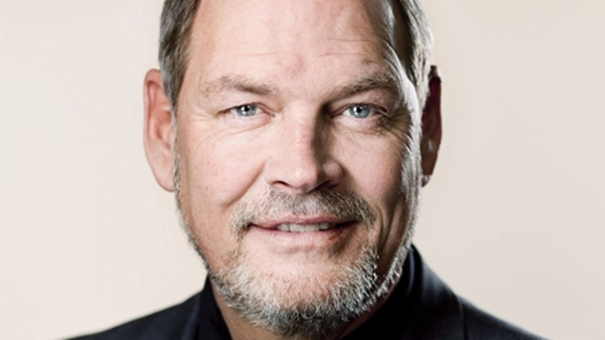 Boligminister Carsten Hansen (S) vil give de udsatte landdistrikter en hjælpende hånd med ny landdistriktsbestemmelse.