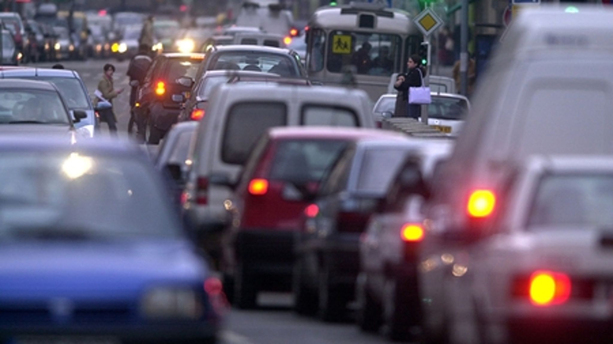 Arbejdsgruppen, der beskæftiger sig med mulighederne for et nationalt roadpricingsystem, kommer med sin midtvejsrapport torsdag.