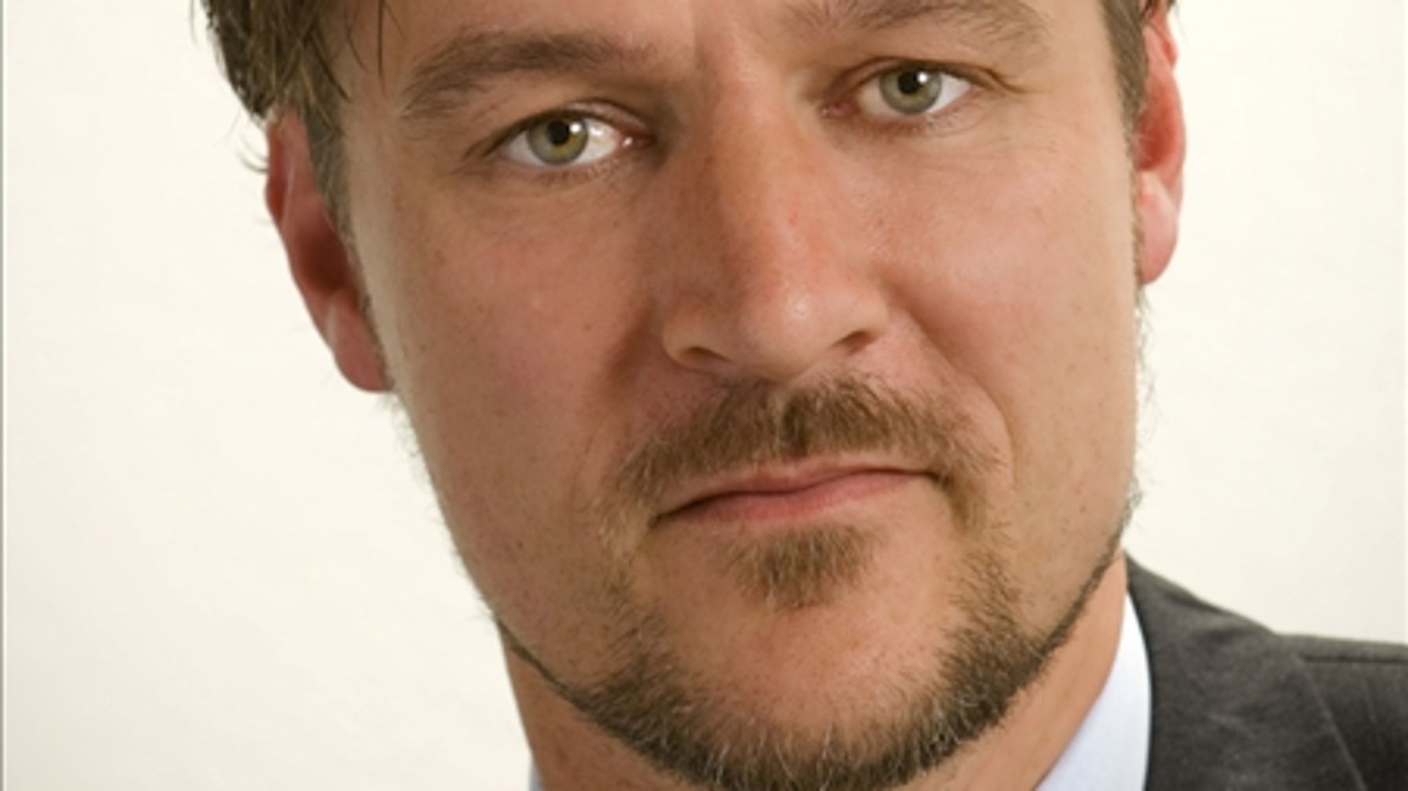 Ud over at være et lysende strategisk talent er Ulrik Vestergaard Knudsen (billedet) også glad for rockmusik og skulle efter sigende være en udmærket tennisspiller. 