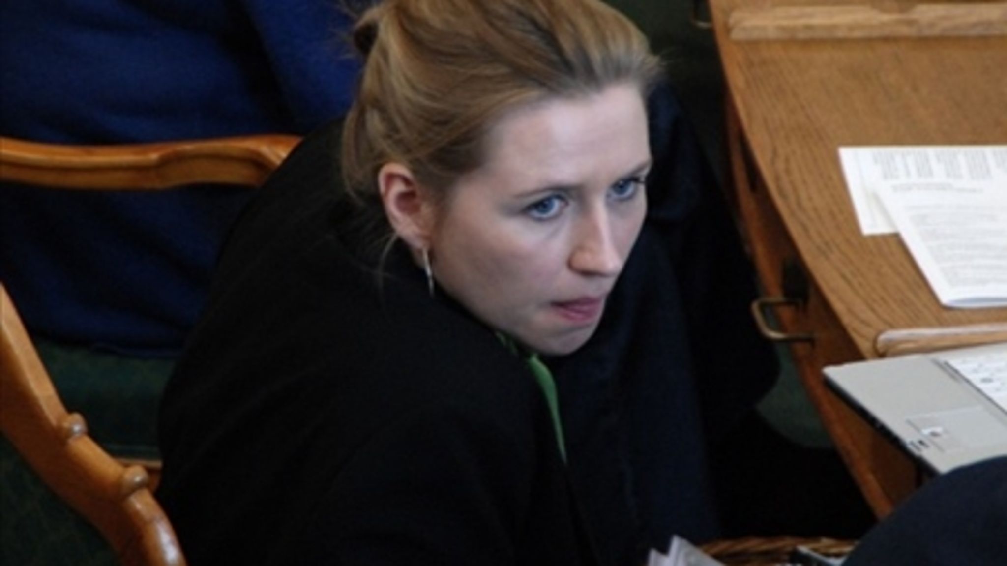 Beskæftigelsesminister Mette Frederiksen har haft et travlt politisk forår med aftaler om kontanthjælp og dagpenge. Men en reform af sygedagpengene må vente til efter sommerferien. 