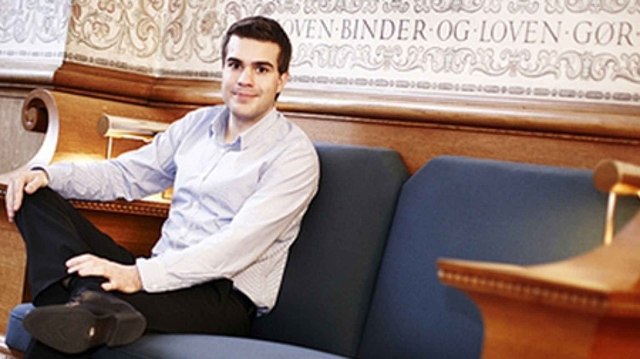 Venstres SU-ordfører, Mads Rørvig, mener, at regeringen skal anerkende, at det danske SU-system kan komme i problemer på grund af såkaldt velfærdsturisme, hvor studerende fra andre EU-lande benytter sig af reglerne til at få dansk SU. 