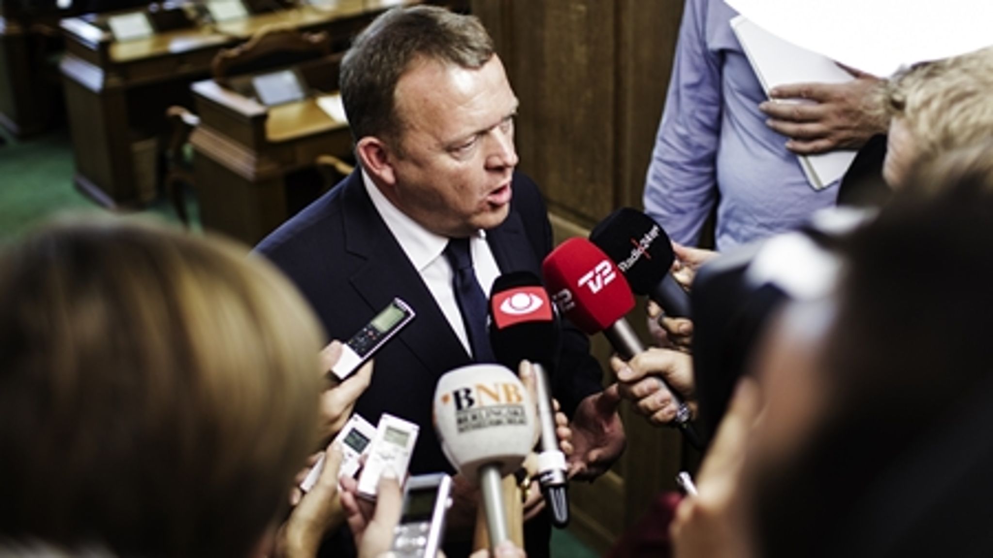 Trods den seneste tids storm om Lars Løkke Rasmussen (S) står Venstre ifølge professor Søren Risbjerg Thomsen stadig til at komme op på siden af Socialdemokraterne ved næste uges kommunalvalg.