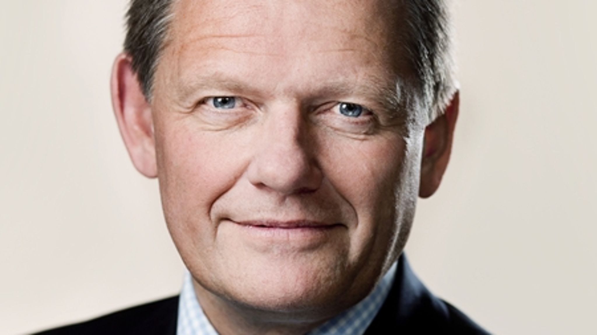 Public service-begrebet skal strammes, så DR ikke udkonkurrerer de private medier. Det mener Lars Barfoed (K).