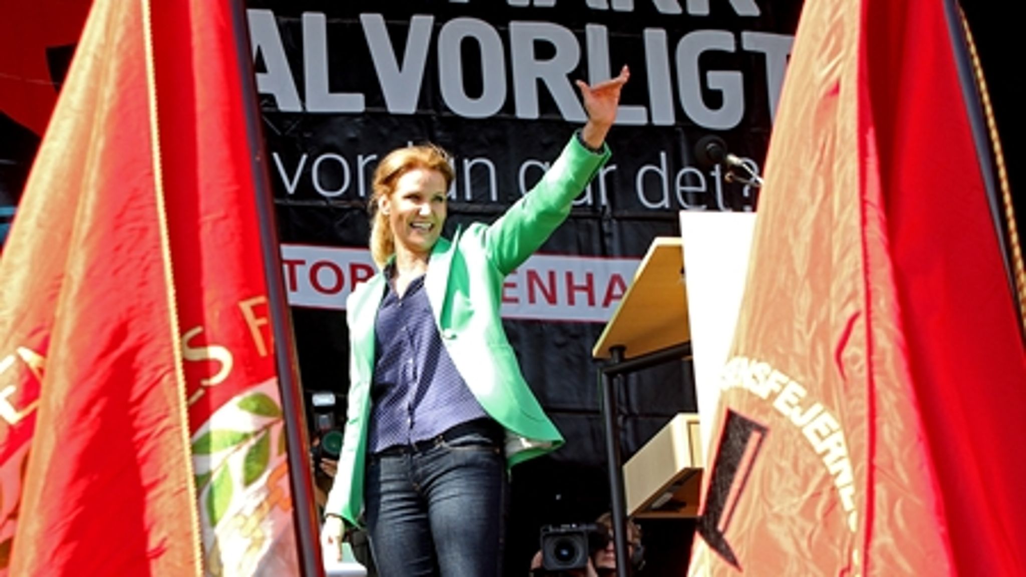 Socialdemokratiets forståelse af "Ret og pligt" har ændret sig markant i de seneste 25 år. Jørn Henrik Petersen beskriver forandringen i denne artikel. 