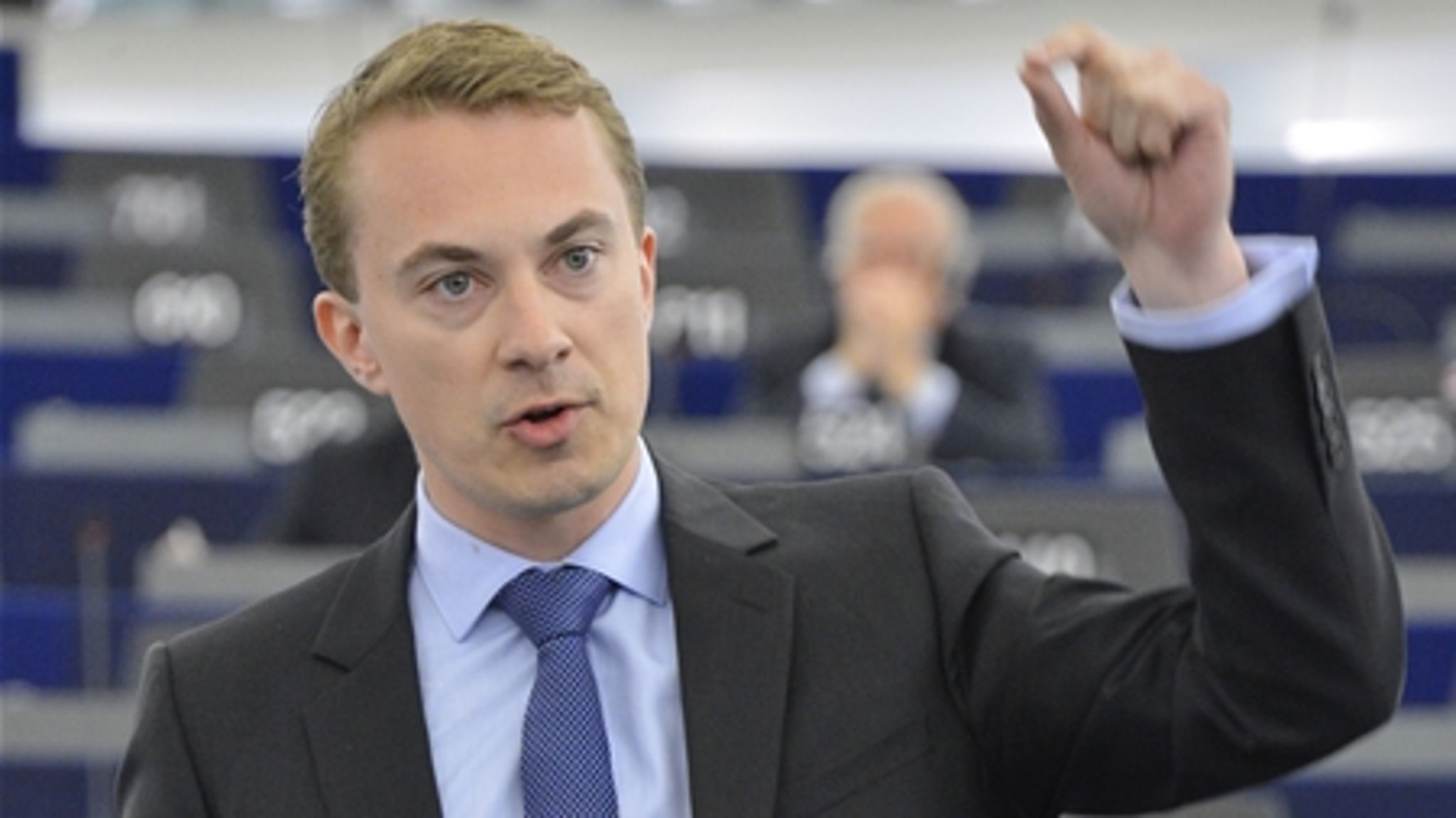 Morten Messerschmidt under en debat om det danske EU-formandskab i 2012, hvor han i en brandtale fra sin plads i Parlamentet formåede at få en del medieomtale, da han advarede EU-etablissementet om, at statsminister Helle Thorning-Schmidt (S) var en kvinde, som "ikke skyede nogen midler for at få sin vilje".