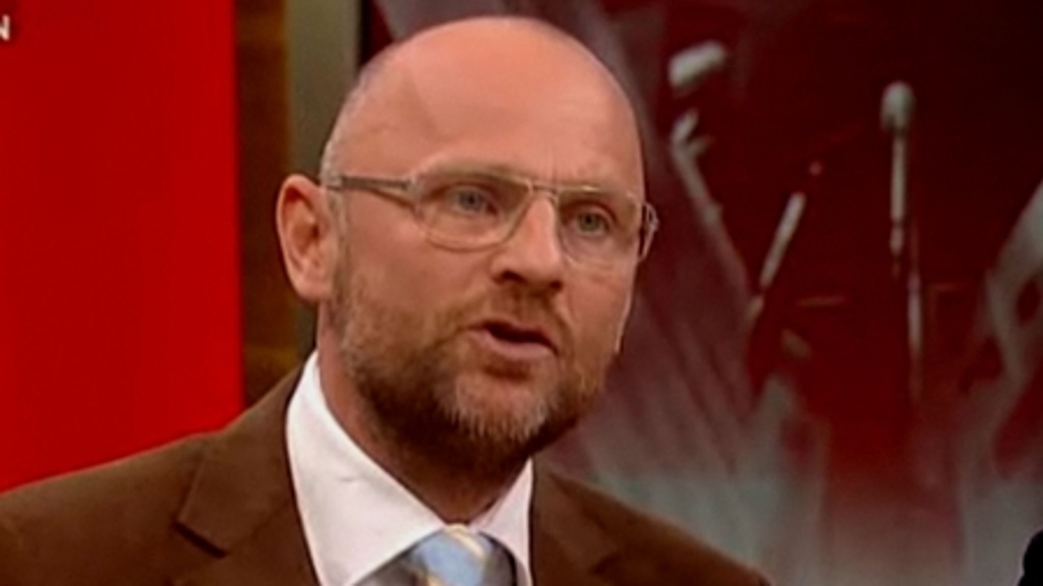 Henrik Qvortrup var chefredaktør på Se og Hør fra 2002-2008. Efter det blev han politisk redaktør på TV 2.