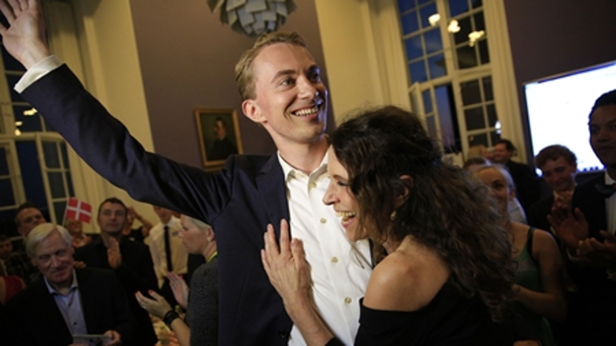 Først mandag tælles de personlige stemmer op, men alt tyder på, at DF's Morten Messerschmidt har fået et overvældende valg.