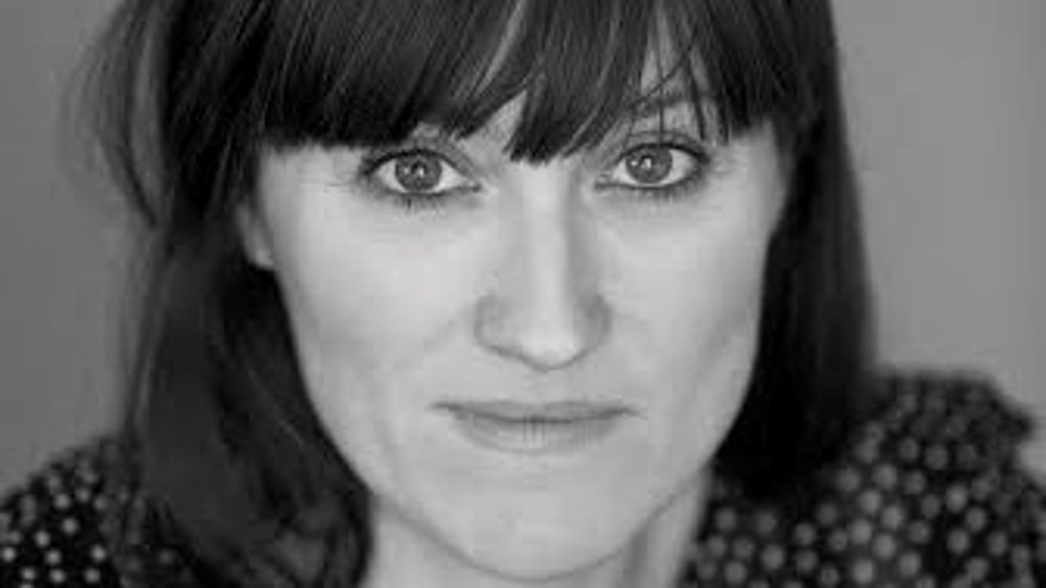 Politikerne bliver nødt til at gribe ind, hvis der skal findes en ansvarlig forretningsmodel for filmbranchen. Det skriver Christina Rosendahl, formand for Danske Filminstruktører. 