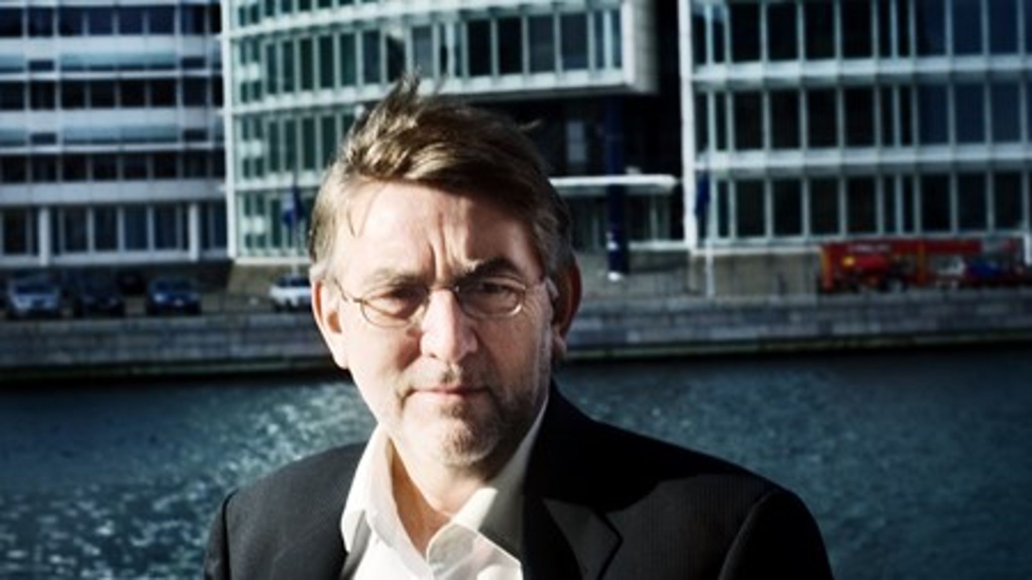 Foruden en fortid i blandt andet Finansministeriet og Erhvervsministeriet har Jørgen Rosted tidligere været udviklingsdirektør for FORA – en forsknings- og analyseenhed i Erhvervs- og Byggestyrelsen.