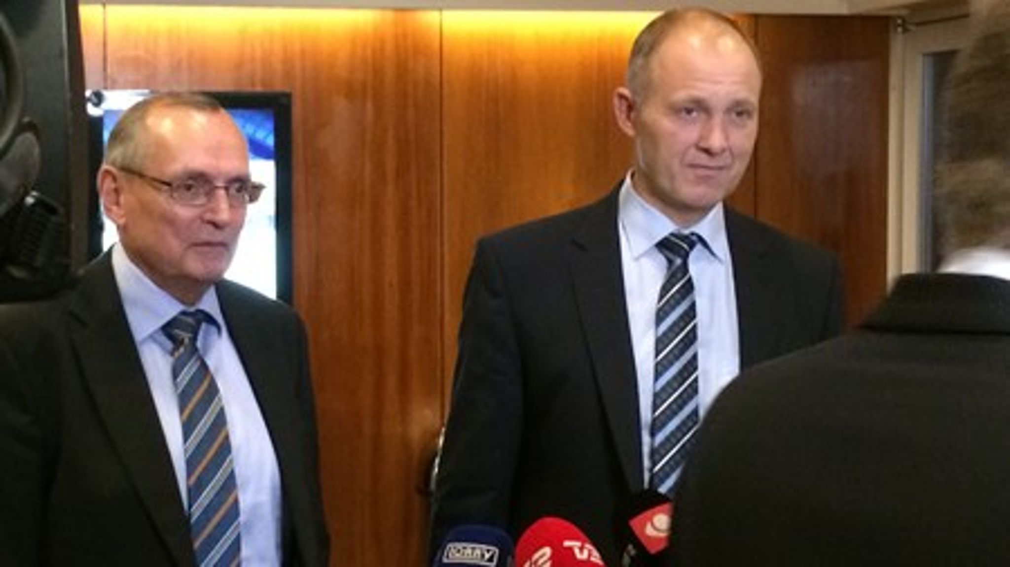 Både Danske Regioners formand, Bent Hansen (S), og KL's formand, Martin Damm (V), har med opbakning fra deres respektive partier flertal for fusionsplanerne. Men uroen ulmer i KL's ellers så&nbsp;konsensusprægede&nbsp;bestyrelse.