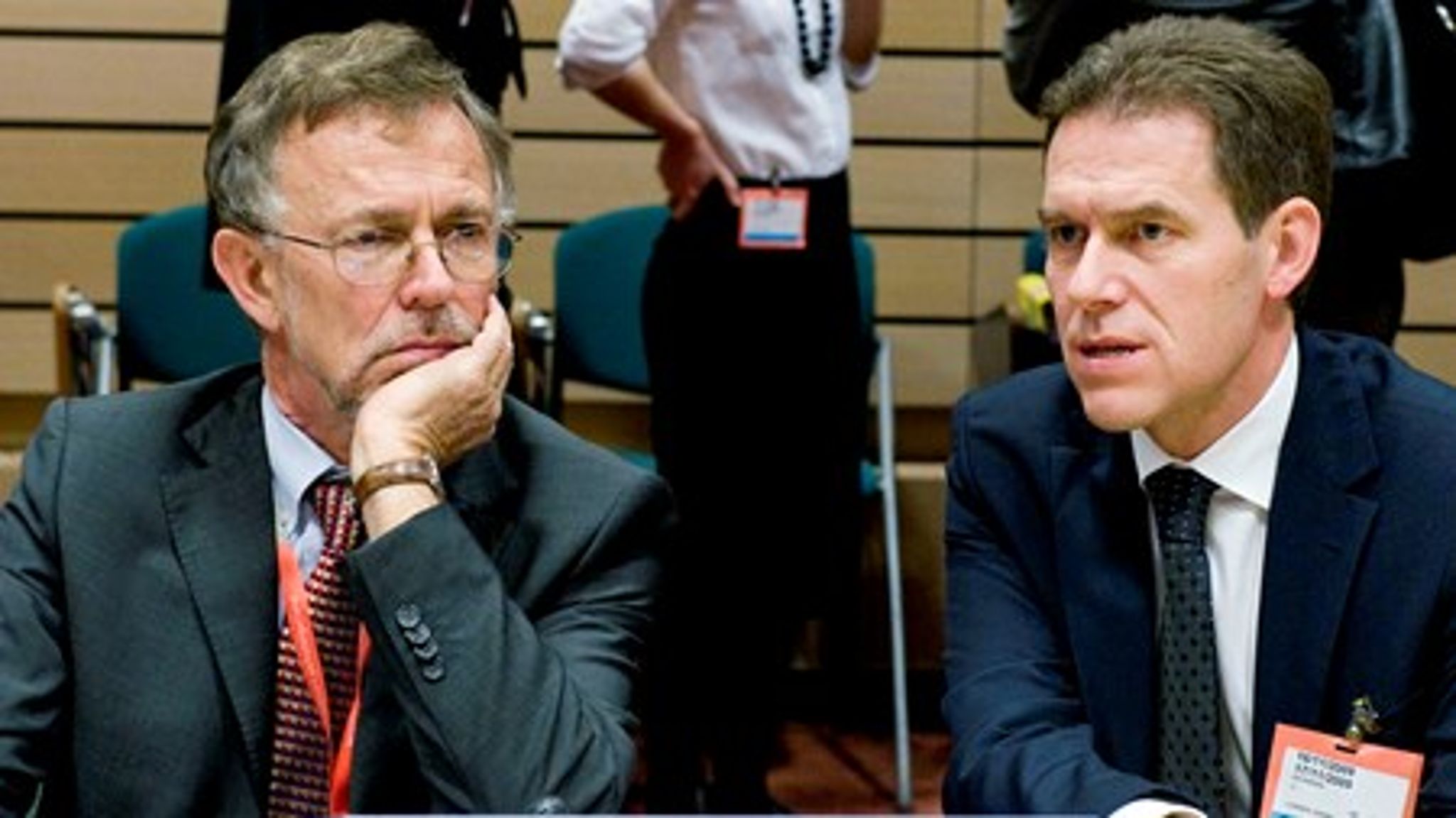 Danmarks forhenværende EU-ambassadør Poul Skytte Christoffersen (t.v.) med kollega fra Udenrigsministeriet, Ib Petersen,&nbsp;til rådsmøde i Bruxelles&nbsp;uden minister.