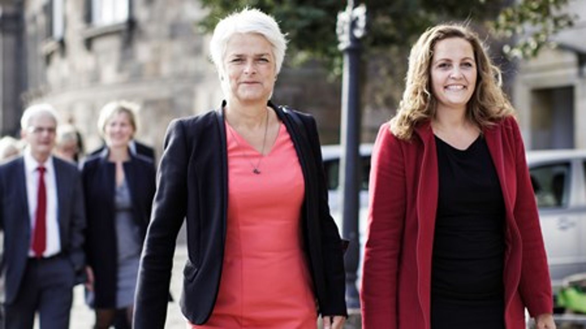 SF står overraskende&nbsp;stærkt i sin position af støtteparti kun et år efter et voldsomt internt opgør, og et brud med S og R i regeringen. Men&nbsp;de problemer, der sendte partiet i knæ, er stadig&nbsp;ikke løst.