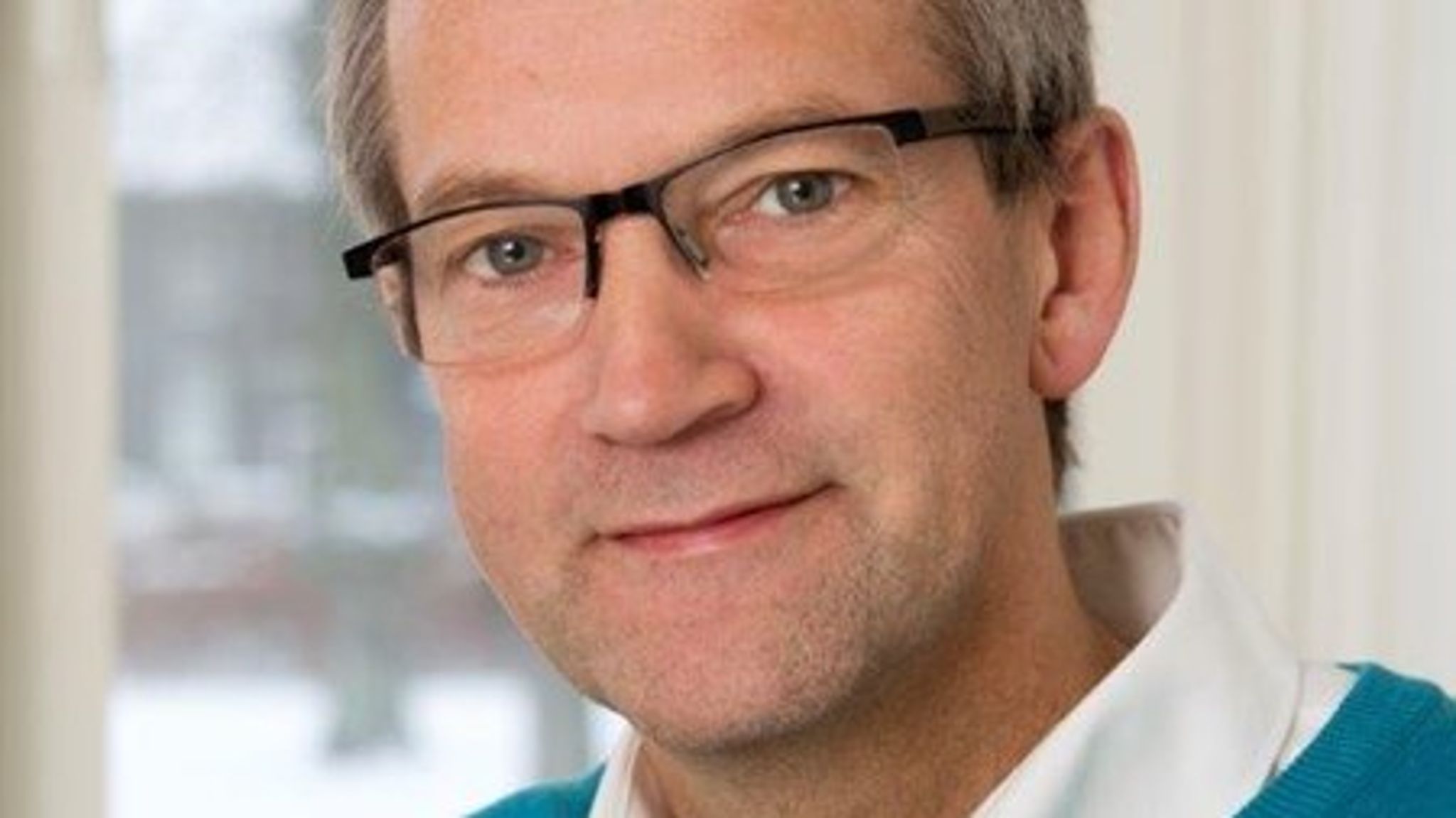 "Vi skal sørge for, at flere får en bedre
uddannelse. Det indebærer i min optik, at vi styrker erhvervsskolerne og
bevarer en solid decentral uddannelsesstruktur. Samtidig er vi nødt til at
tænke i nye uddannelsesløsninger i yderområderne," skriver Jens Stenbæk (V),




regionsrådsformand, Region Sjælland.<br>