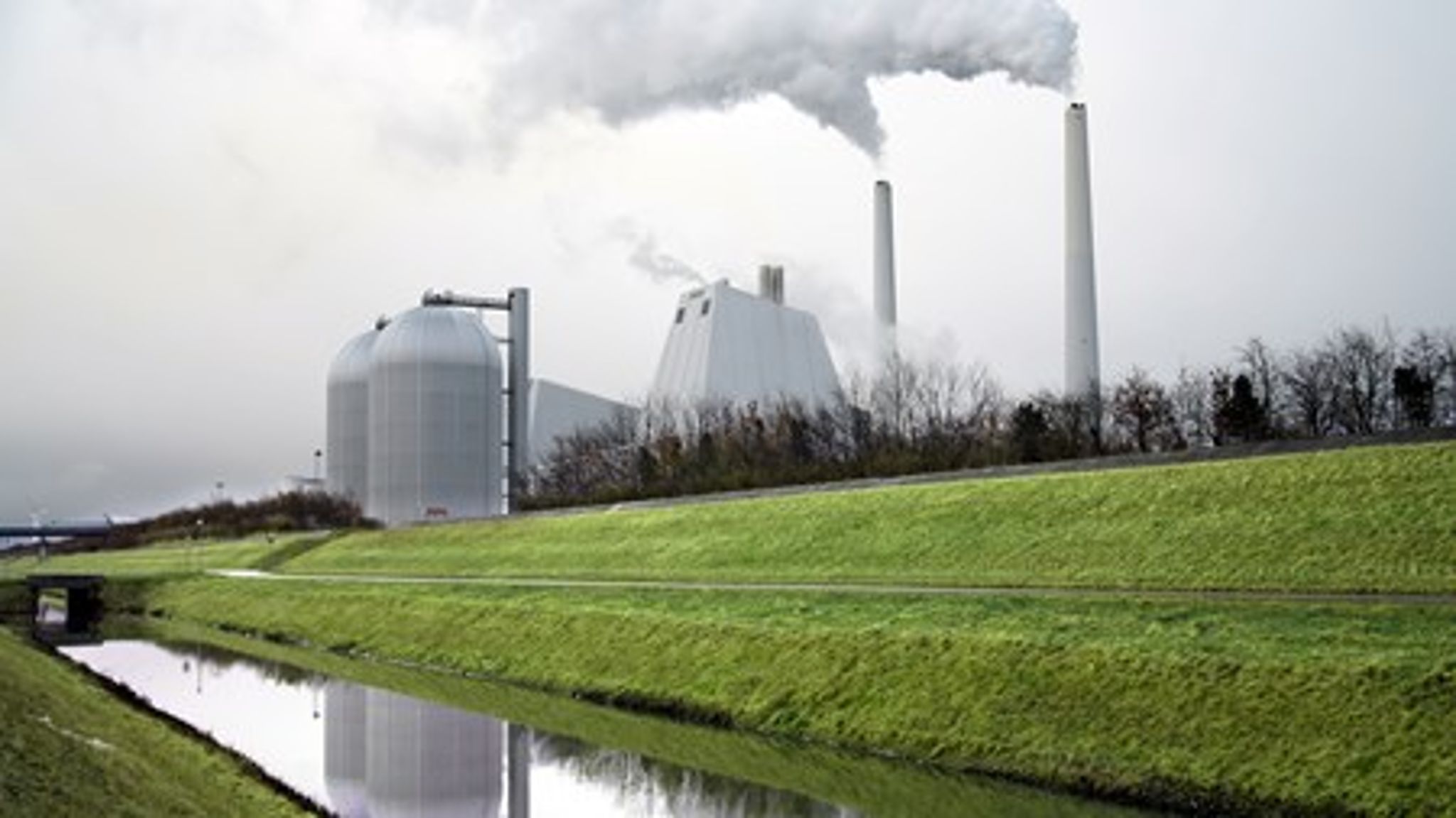 EU-Kommissionen har onsdag præsenteret sit udspil til en&nbsp;energiunion, der blandt andet&nbsp;skal knytte det europæiske energimarked bedre sammen.
