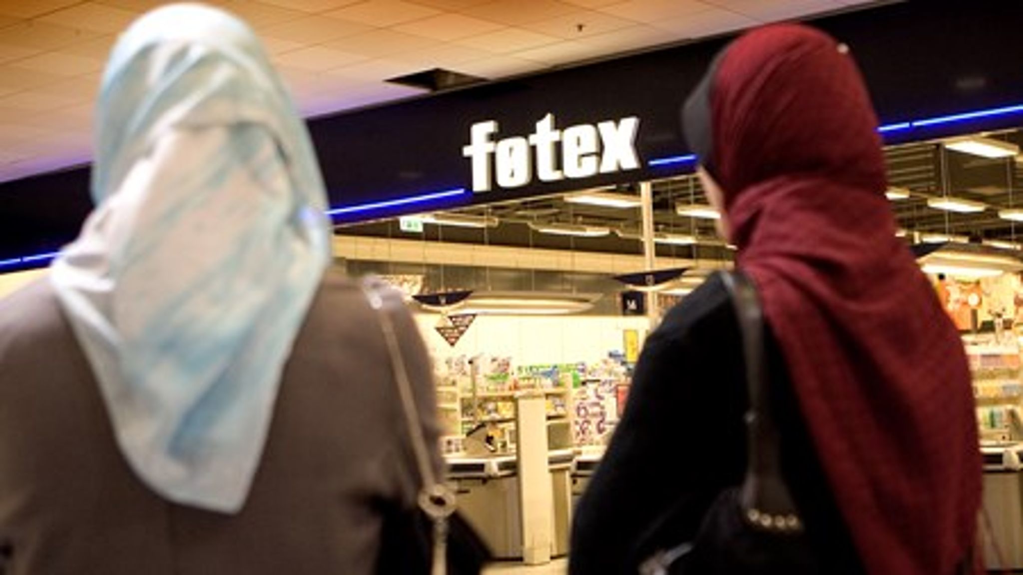 Der er bred politisk enighed om, at&nbsp;integrationen&nbsp;langt fra er gået godt nok. Men vandene skiller på spørgsmålet, om&nbsp;man skal&nbsp;stramme&nbsp;yderligere op over for den ikke-vestlige indvandring til Danmark. <br>