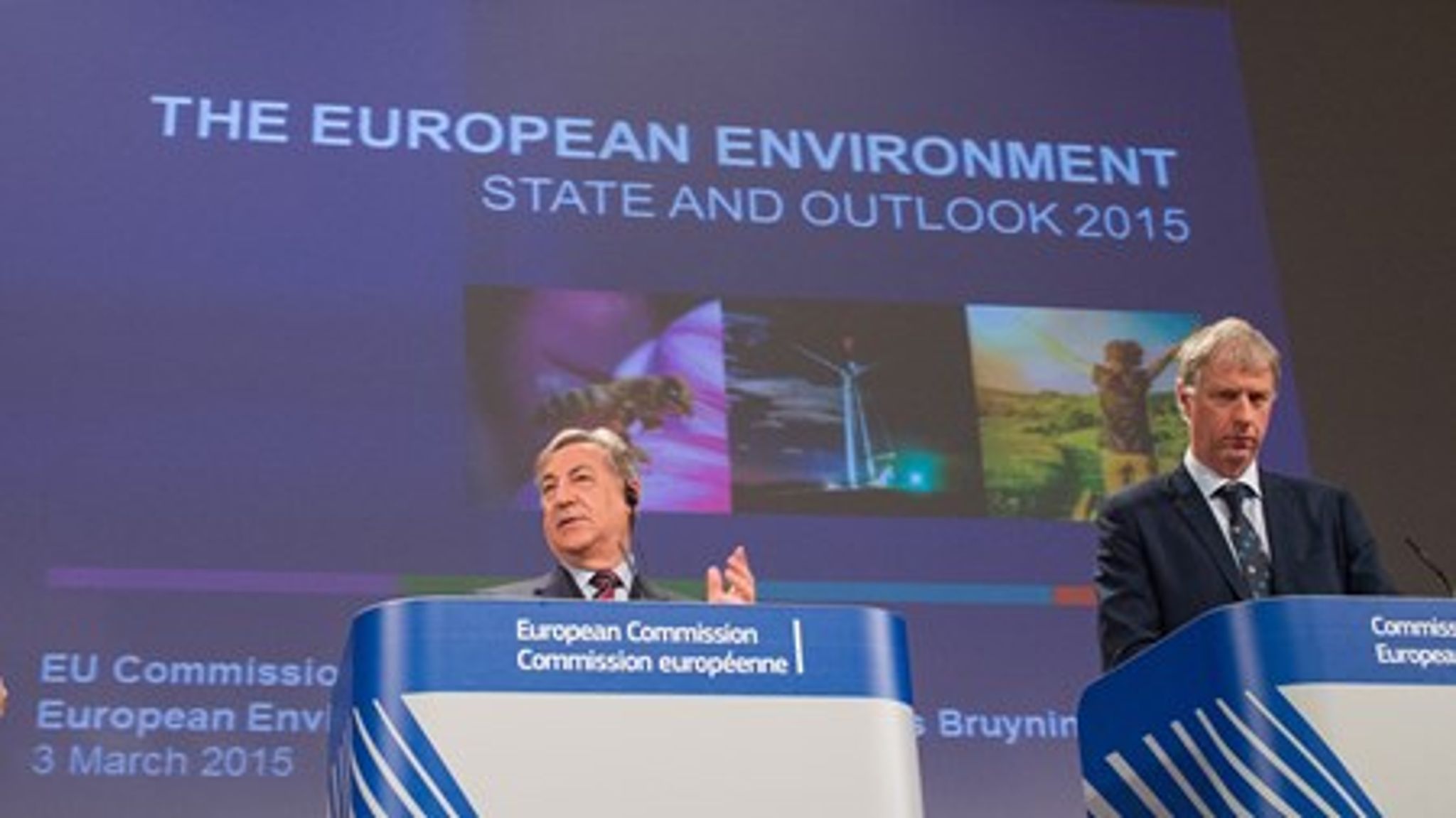 Miljøkommissær Karmenu Vella (t.v.) præsenterede tirsdag rapporten om det europæiske miljøs tilstand sammen med direktøren for EU's Miljøagentur, Hans Bruyninckx (t.h.), i Bruxelles.