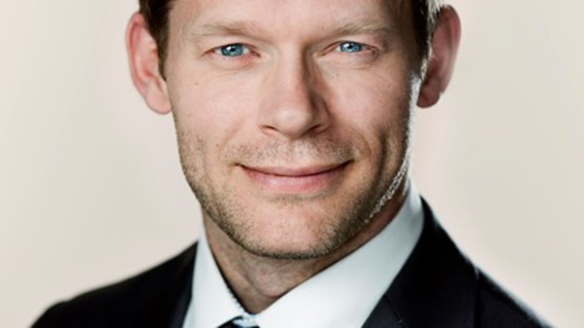 Indsatsen for at få flere indvandrere og flygtninge i arbejde har indtil videre været forfejlet.&nbsp;Det mener Joachim B. Olsen (LA), arbejdsmarkedsordfører.