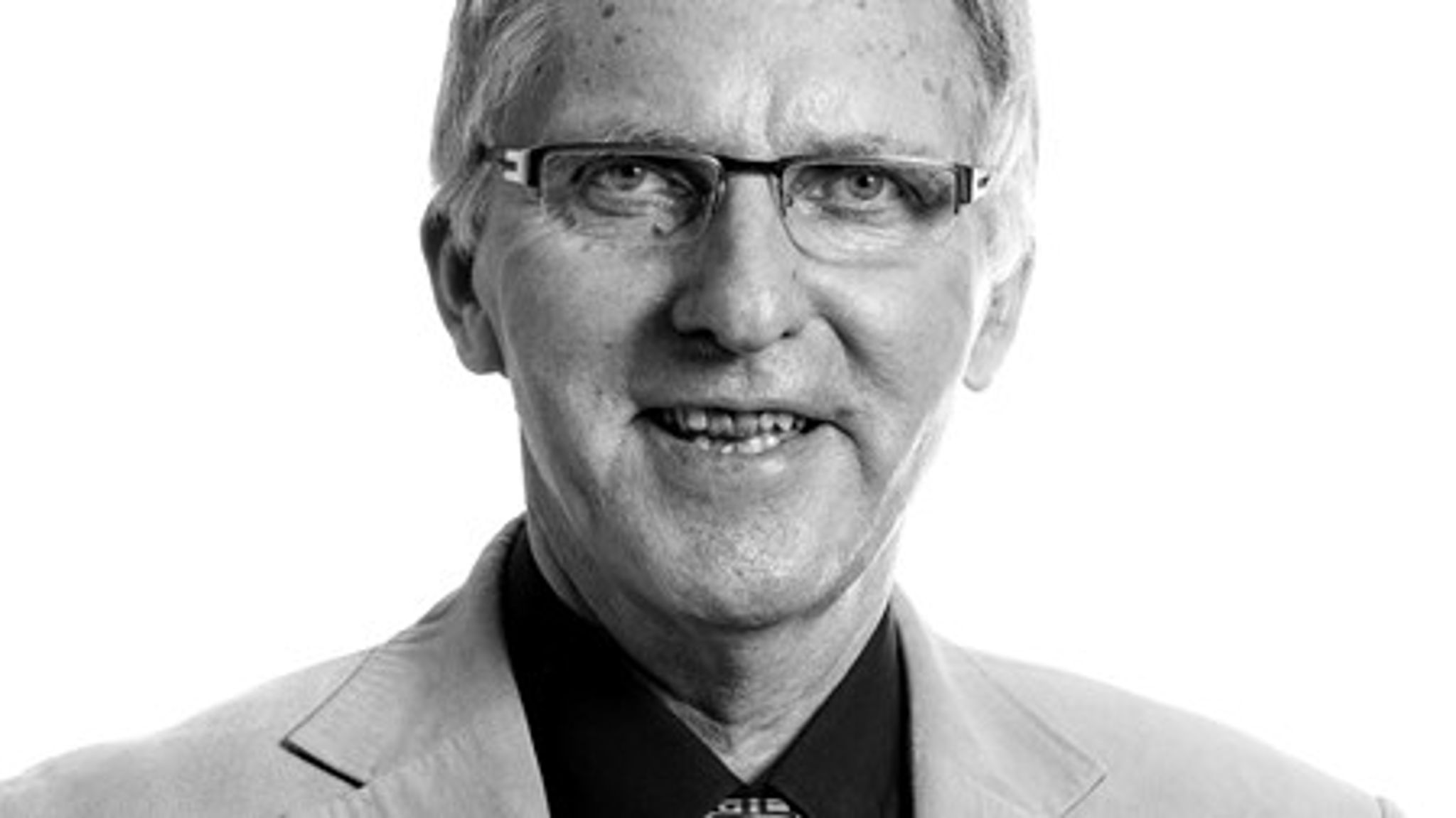 "Folketinget
må liberalisere planloven, så folk inden for iværksætteri, håndværk og
småindustri igen kan udfolde sig i vore landsbyer og landdistrikter," skriver Carsten Abild, formand for Landsforeningen Landsbyerne i Danmark. <br>