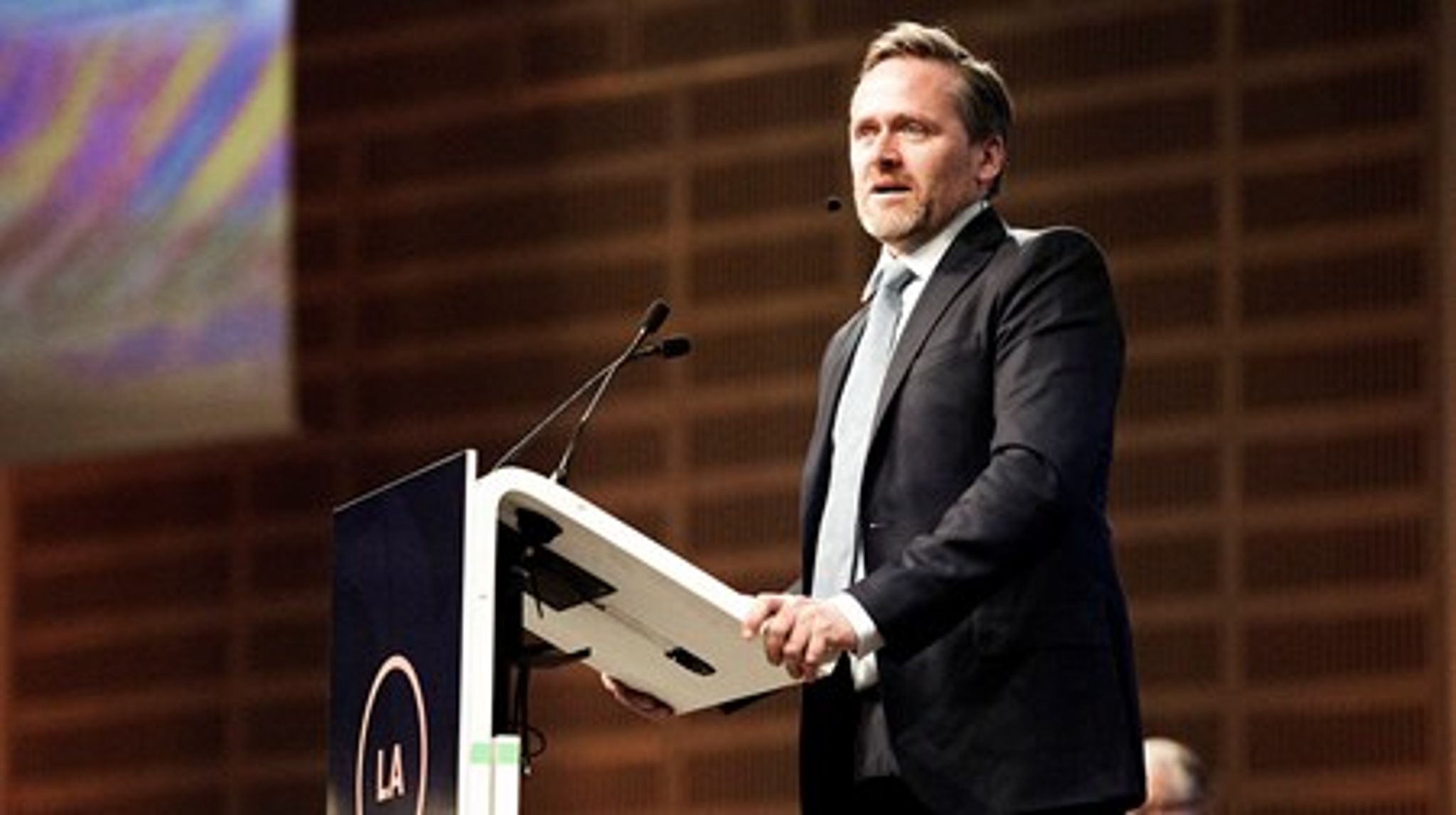 Partileder Anders Samuelsen på talerstolen til Liberal Alliances landsmøde i Tivoli Congress Center. 