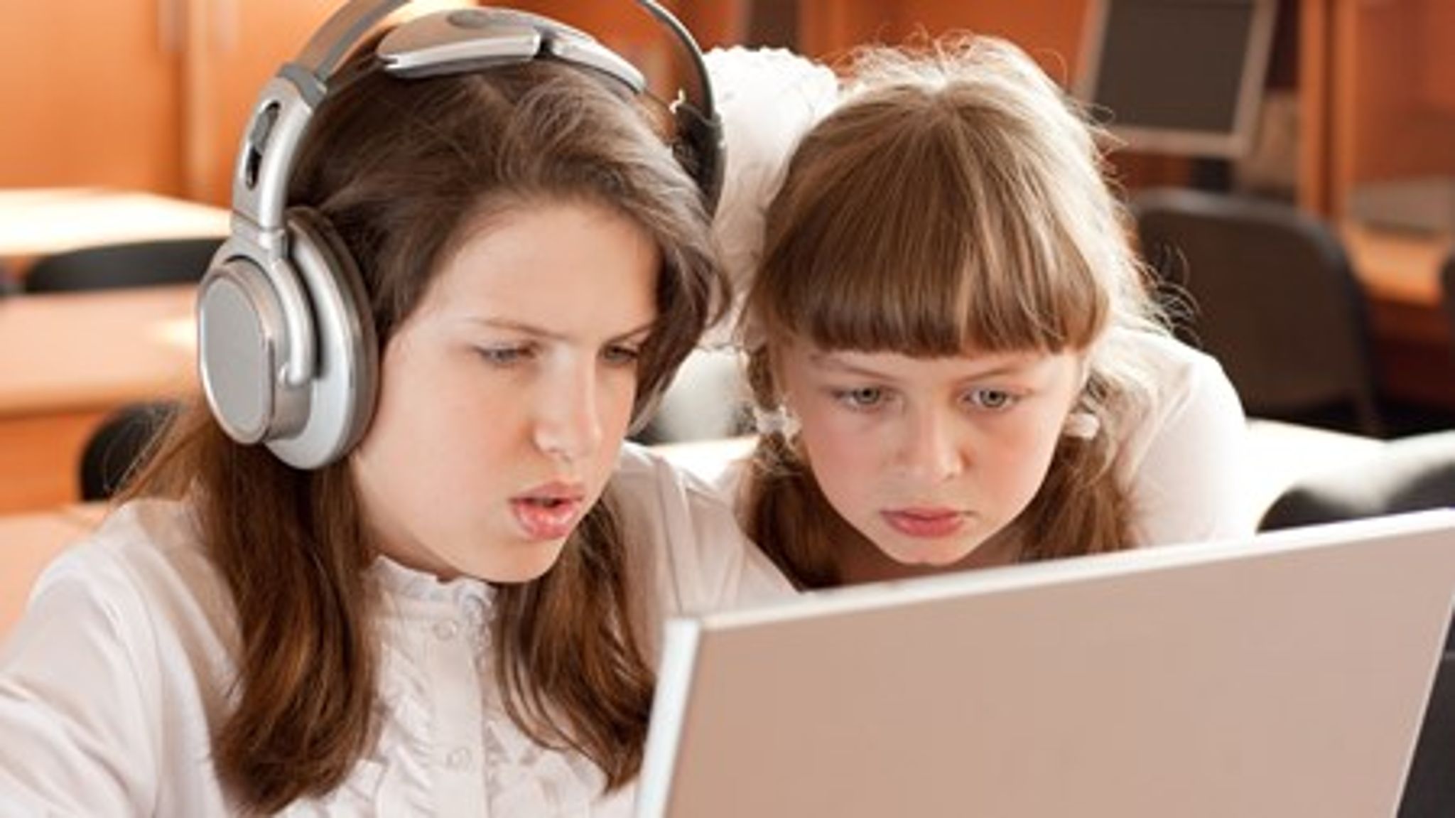 Kun cirka halvdelen af de adspurgte lærere beretter, at internettet på skolen er sikkert, stabilt og med tilstrækkelig kapacitet.