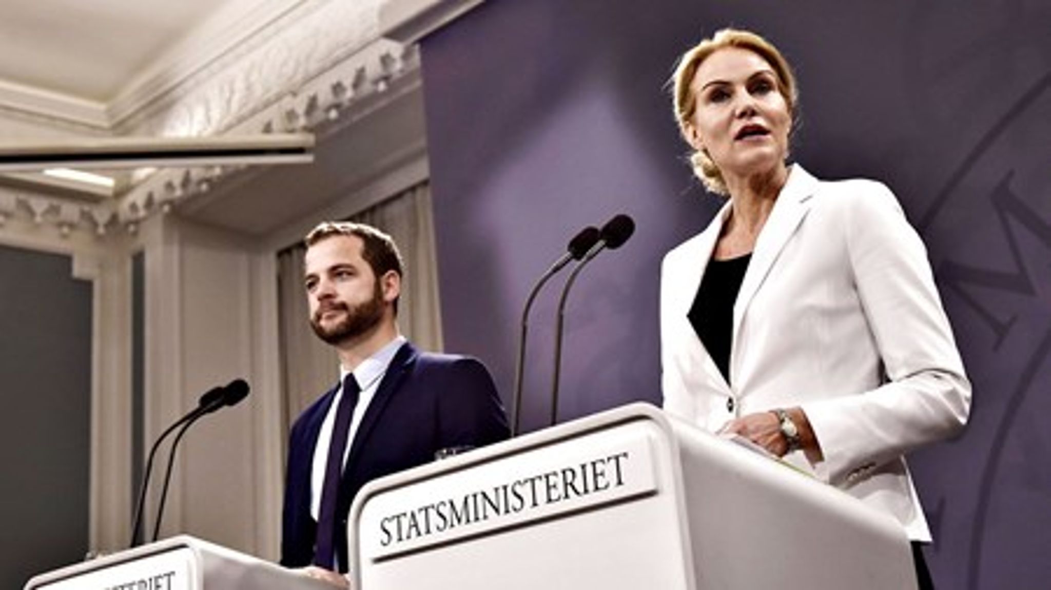 Statsminister Helle Thorning-Schmidt (S) og økonomi- og indenrigsminister Morten Østergaard (R) fremlagde tirsdag formiddag regeringens velfærdsudspil med prioriteringer for 39 milliarder kroner i den offentlige sektor ind til 2020.