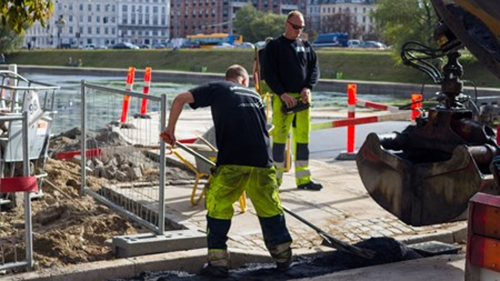 Antallet af lønmodtagere er steget i indeværende regeringsperiode, men det er ikke kommet danske statsborgere til gavn. Her er tallet nemlig faldet med ca. 6.500 personer, vurderer DA i en ny analyse.&nbsp;