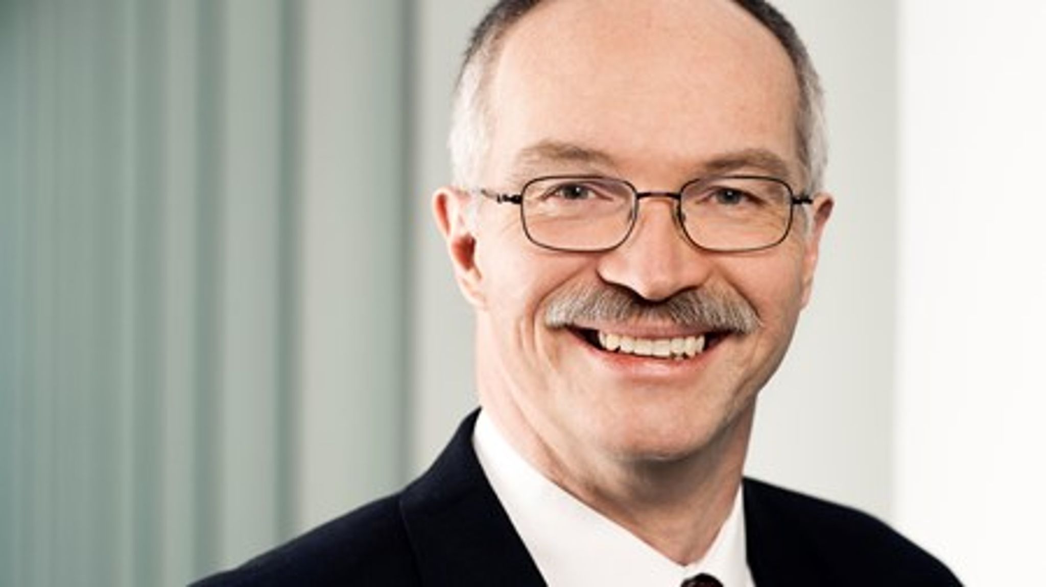 "Der skal investeres meget tid og en del flybilletter til Bruxelles, for at vi er til stede i de netværk, hvor vi kan møde mulige samarbejdspartnere, som vi i fælleskab kan trække penge ud af Horizon 2020 med," skriver Anders Overgaard Bjarklev, rektor på DTU.<br><br>