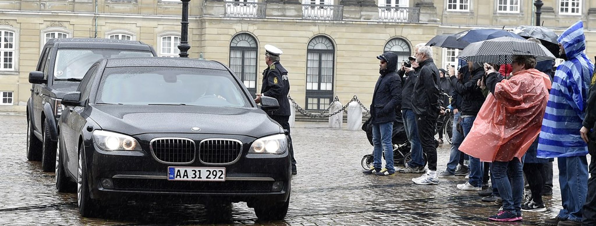 Statsminister Helle Thorning-Schmidt ankommer fredag på Amalienborg&nbsp;for at begære sin afsked.&nbsp;