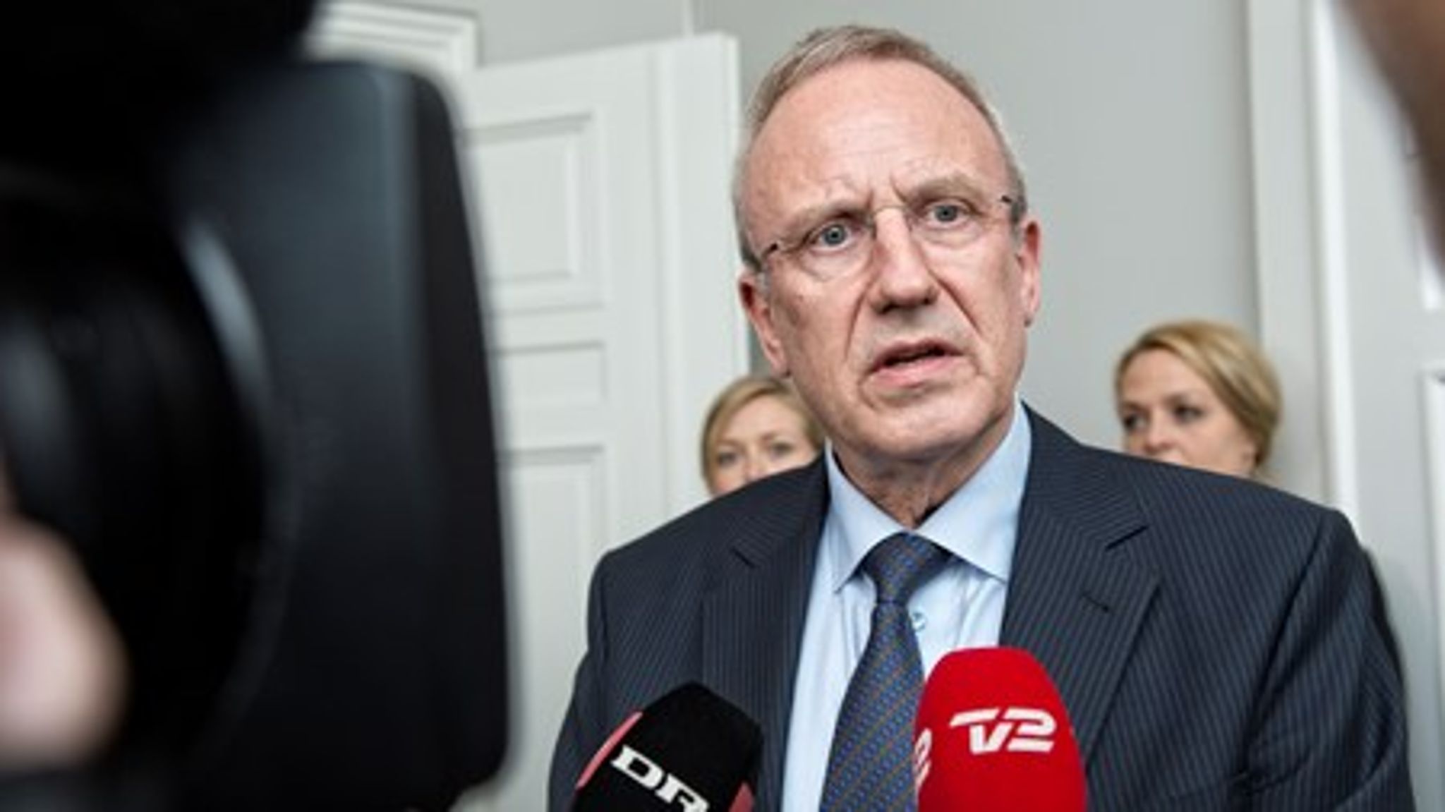 V-regeringens beskæftigelsesminister - Jørn Neergaard Larsen – har 33 års erfaring som adm. direktør for først DJØF og siden Dansk Arbejdsgiverforening.
