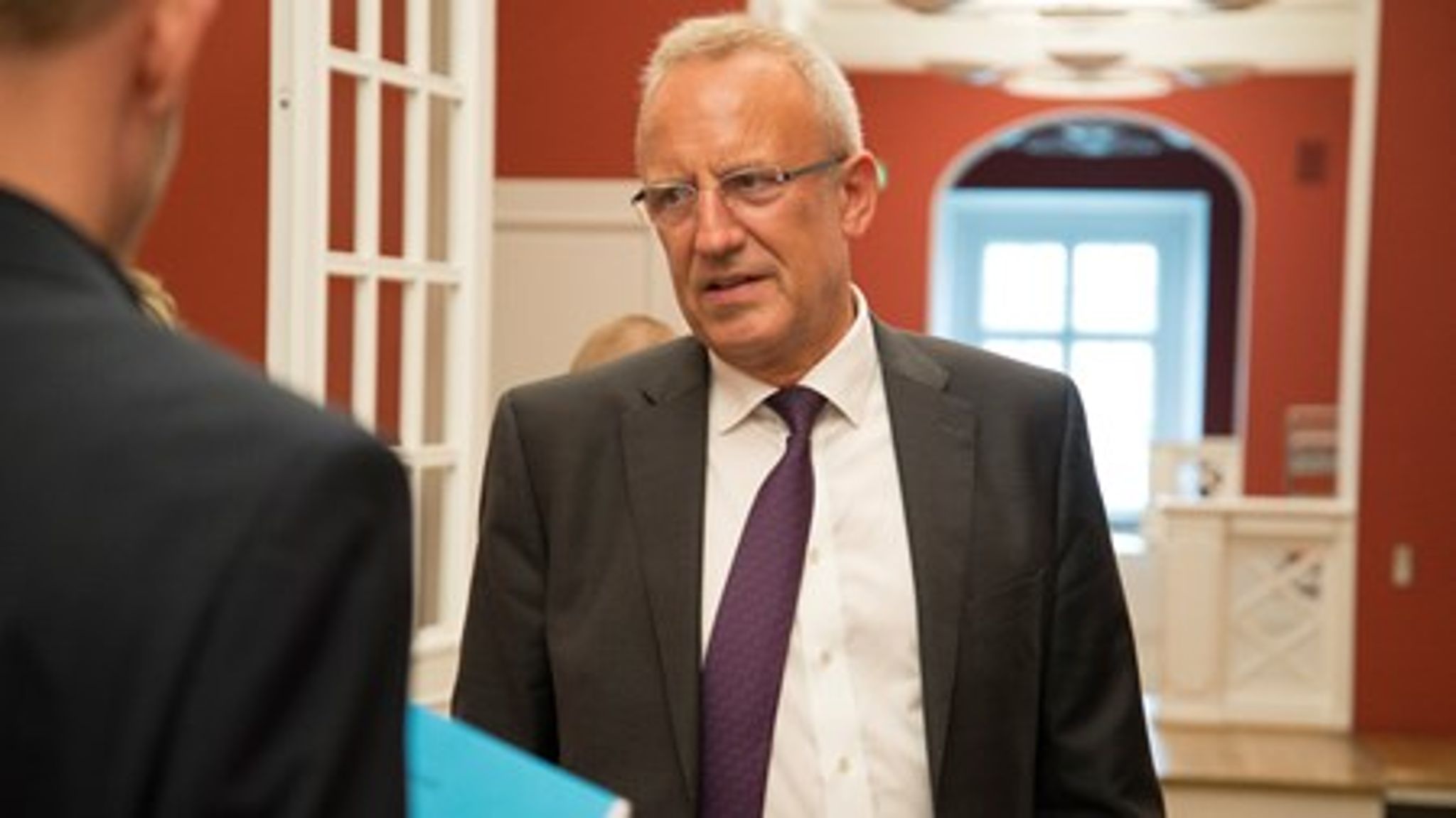 Jørn Neergaard Larsen (V) skærpede på et samråd i tirsdags&nbsp;ambitionerne for bedre sikkerhed i byggebranchen.&nbsp;