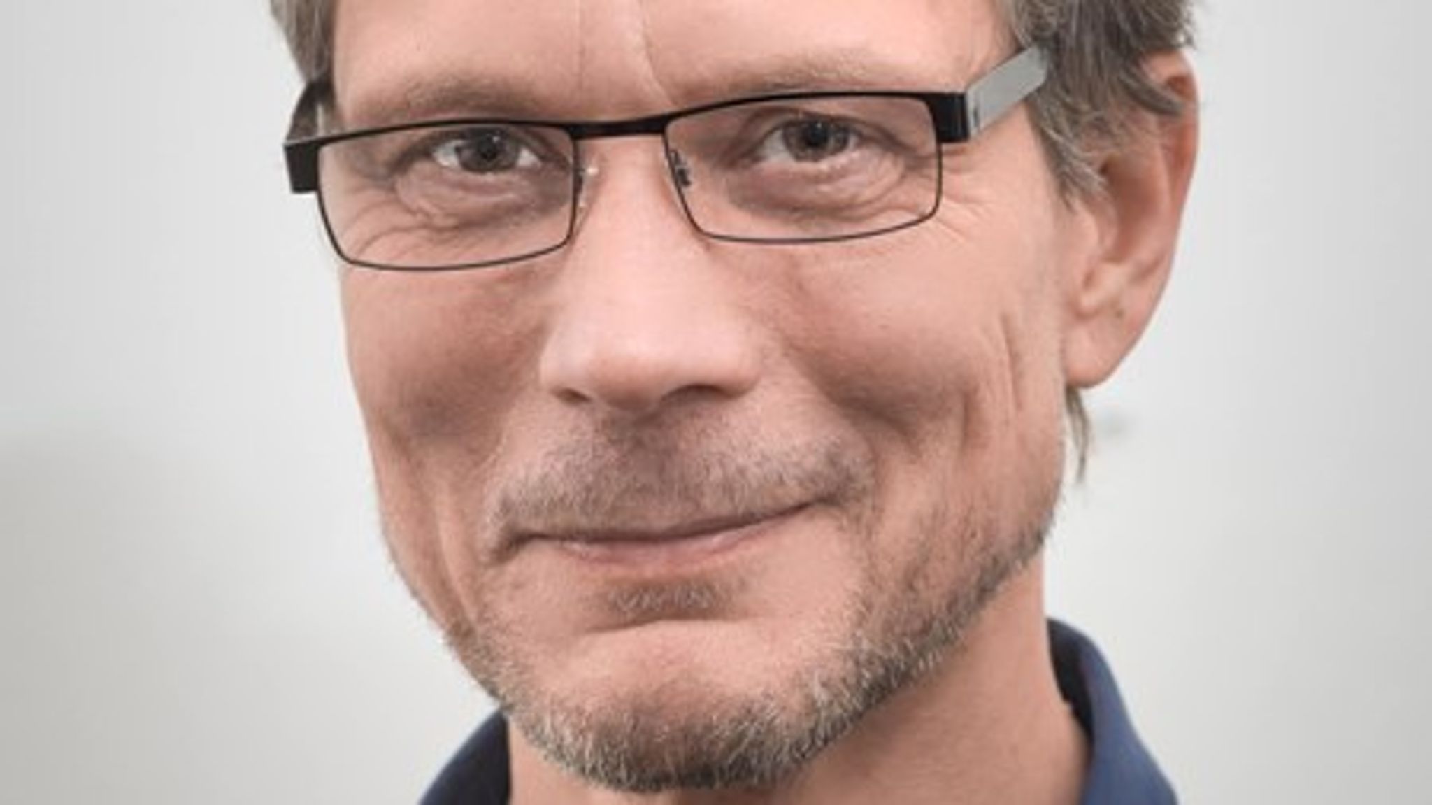 Hos Alternativet er vi overbeviste om, at omstillingen til 100 procent vedvarende energi i Danmark&nbsp;kan ske på 25 år, så vi – som verdens første land – står klar allerede i 2040. Det mener partiets&nbsp;uddannelses- og forskningsordfører Torsten Gejl.