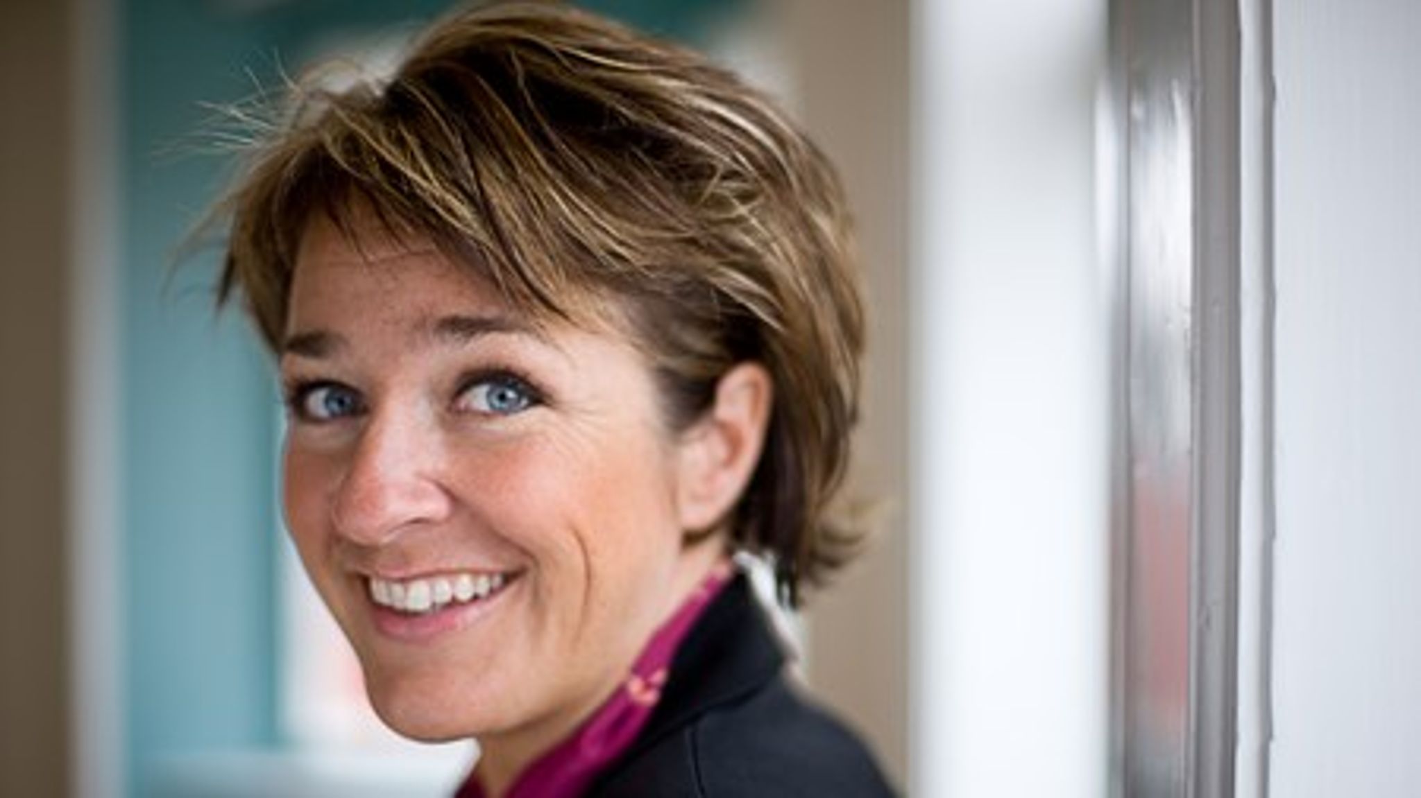 Anya Eskildsen har fået armene ned igen efter regeringen besluttede at udligne forskellen mellem STX og HHX i undervisningstaxameteret. Omprioriteringsbidraget kommer nemlig til at ramme HHX. <br>