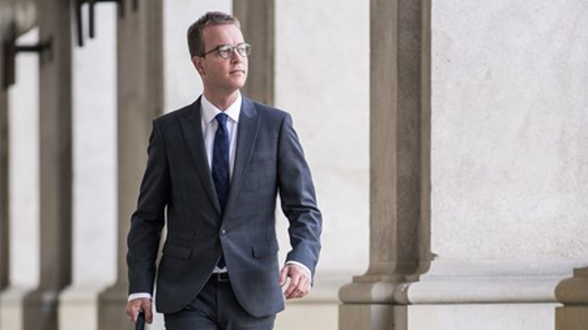 Uddannelsesminister Esben Lunde Larsen (V) skal i løbet af de næste uger lande en aftale om fordelingen af de 670 millioner i forskningsreserven. Regeringens udspil kritiseres for at ramme den frie forskning for hårdt. <br>