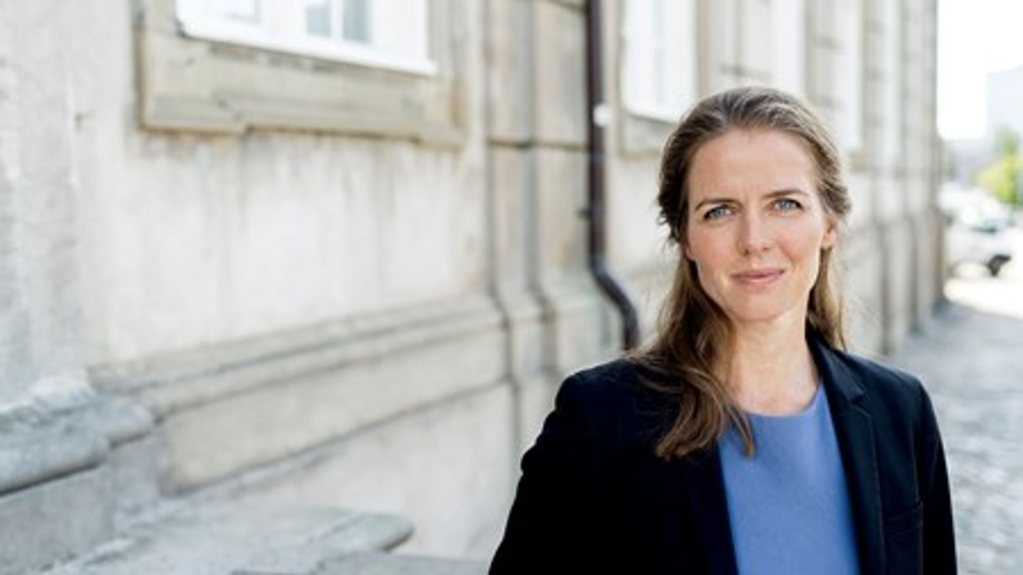"Pengene har ikke været brugt på en ordentlig måde," siger undervisningsministeren, der nu vil stramme op med tilsyn og nye retningslinjer for erhvervsskolerne.
